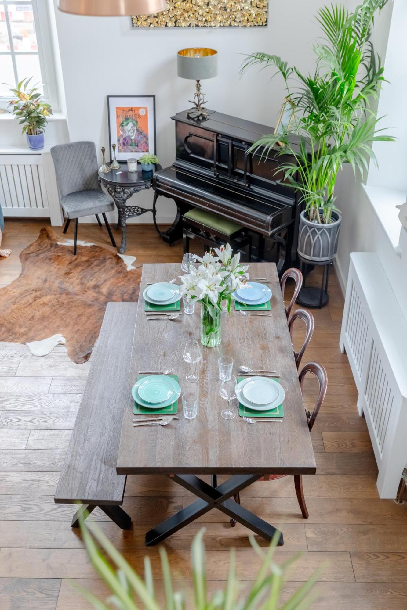 Luxurious & Chic 2bd Warehouse Flat - Old Street!
