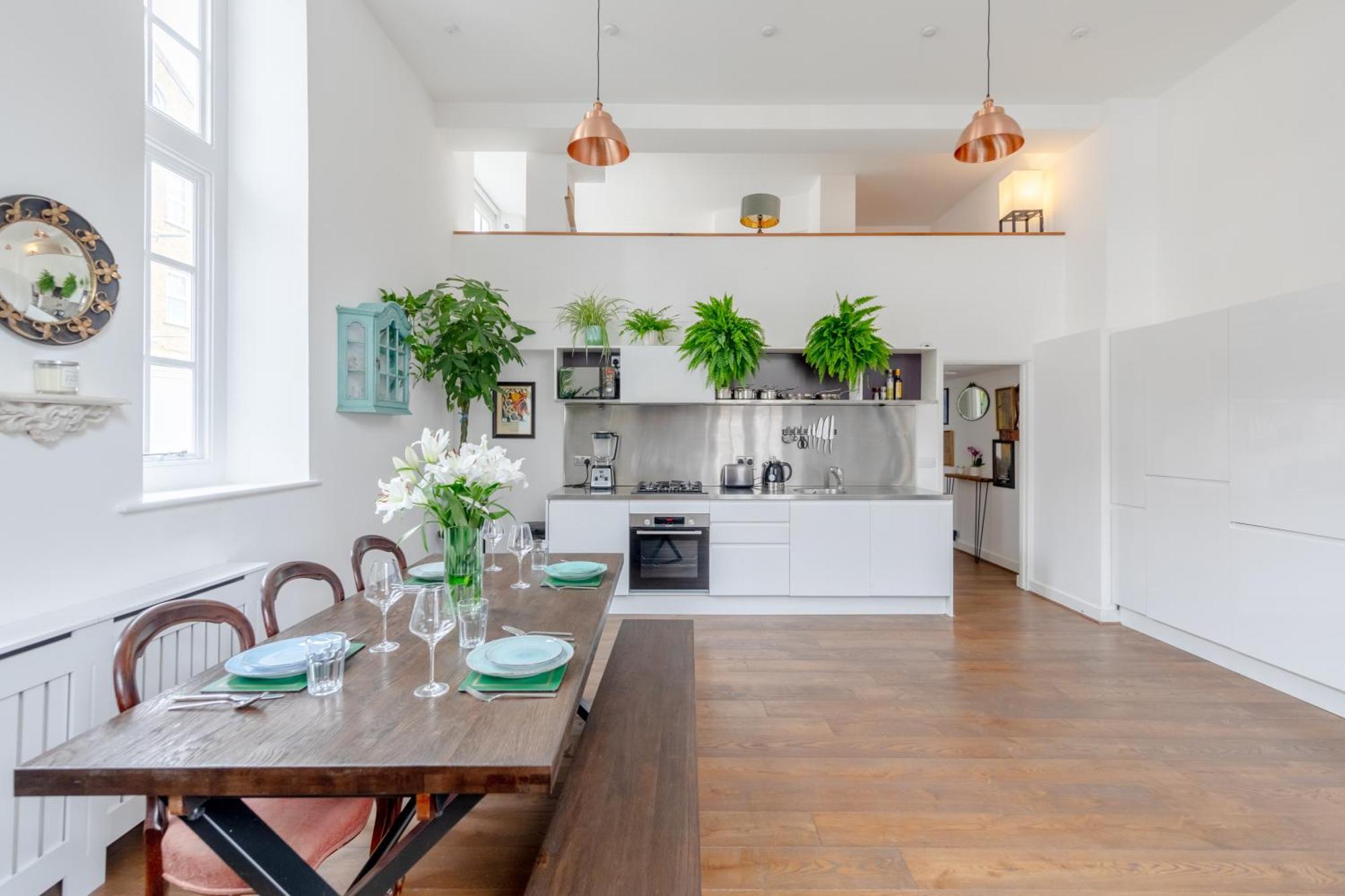 Luxurious & Chic 2bd Warehouse Flat - Old Street! Apartment