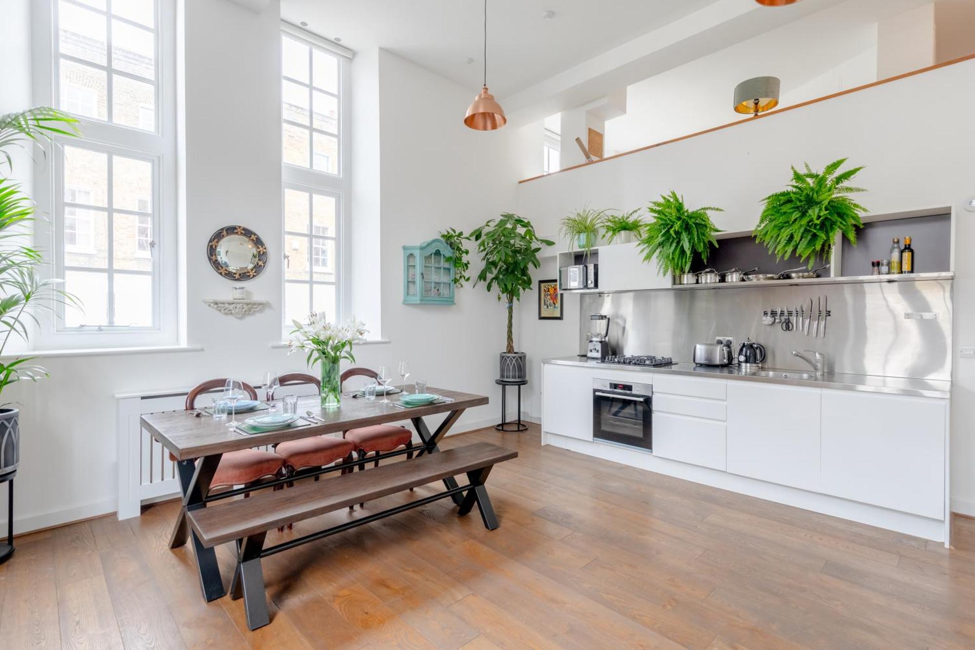 Luxurious & Chic 2bd Warehouse Flat - Old Street! *