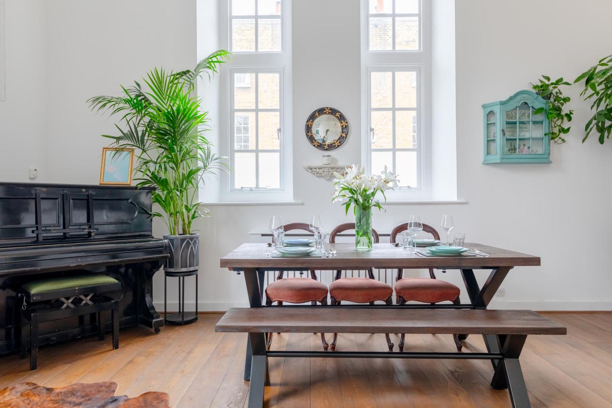 Luxurious & Chic 2bd Warehouse Flat - Old Street! *