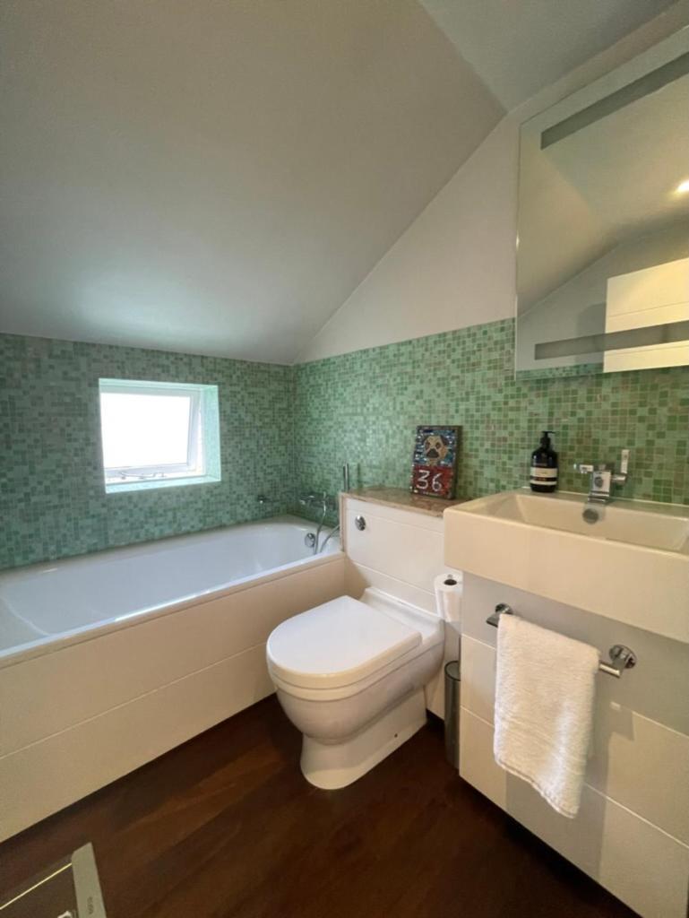 Secluded & Serene 3bd Family - Wandsworth! Apartment London