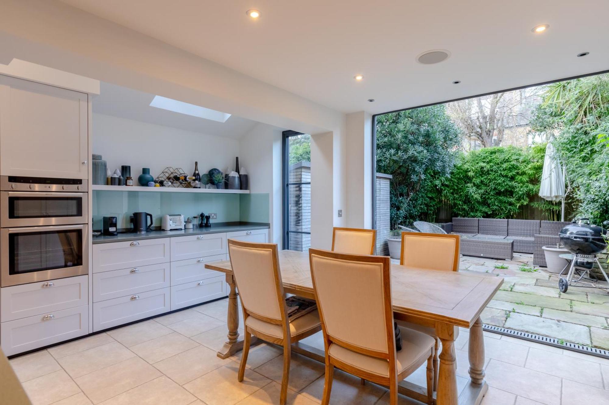 Apartment Secluded & Serene 3bd Family - Wandsworth!