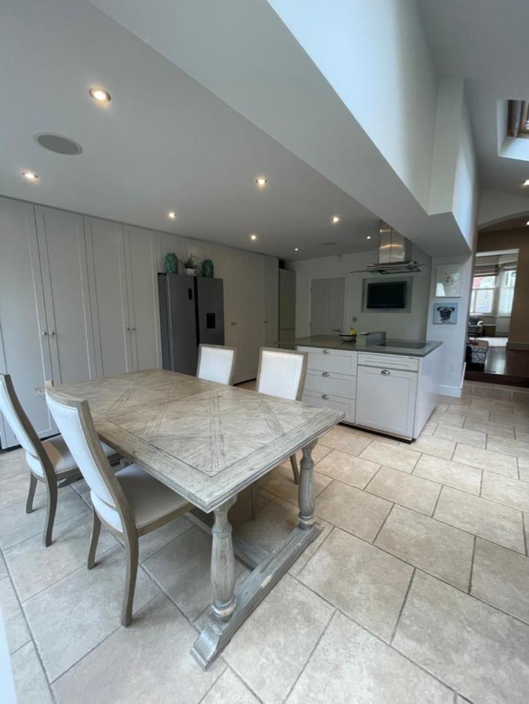 Secluded & Serene 3bd Family - Wandsworth! London