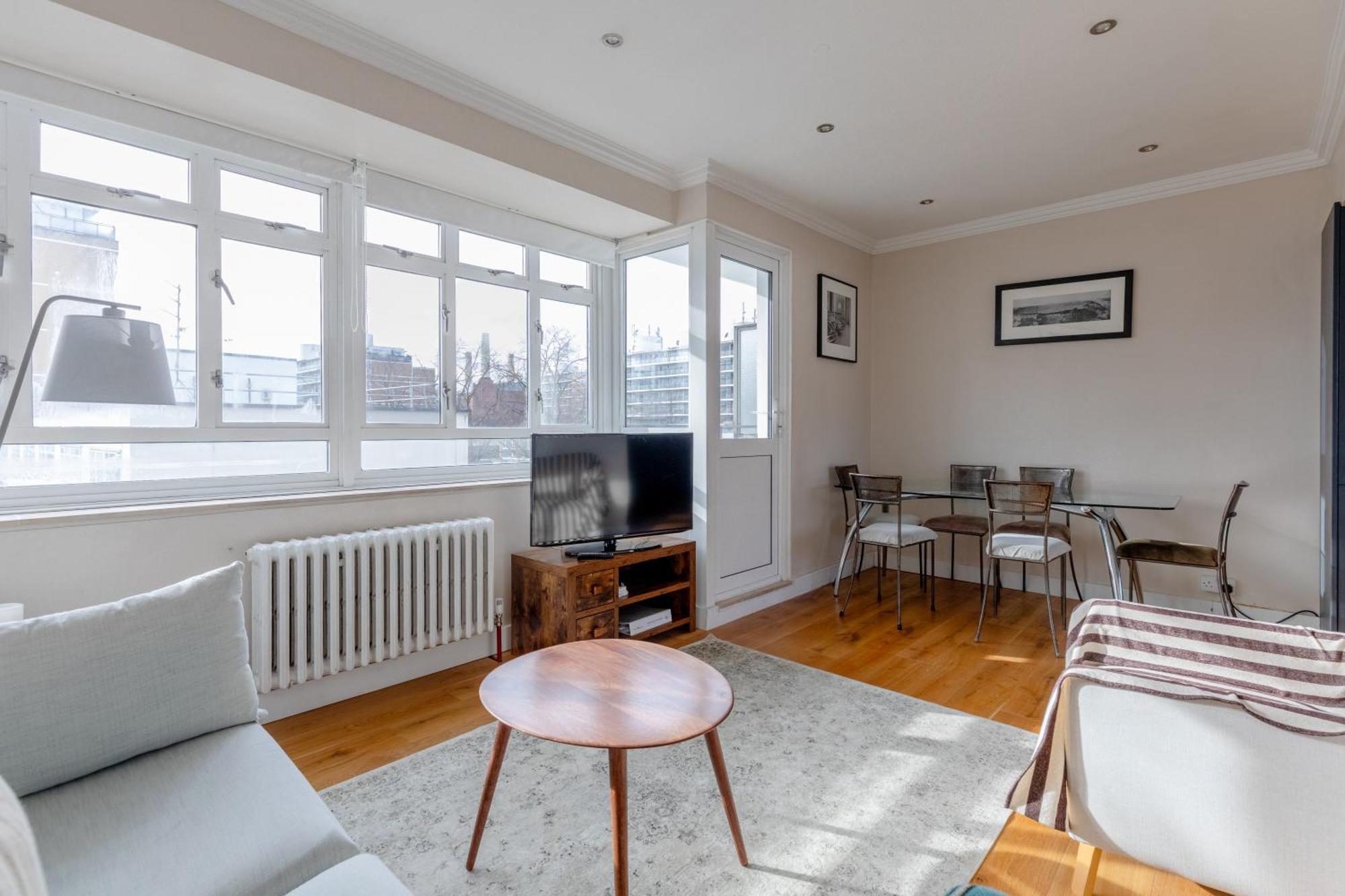 Superbly Located 2bd Flat Heart Of Pimlico! Apartment London