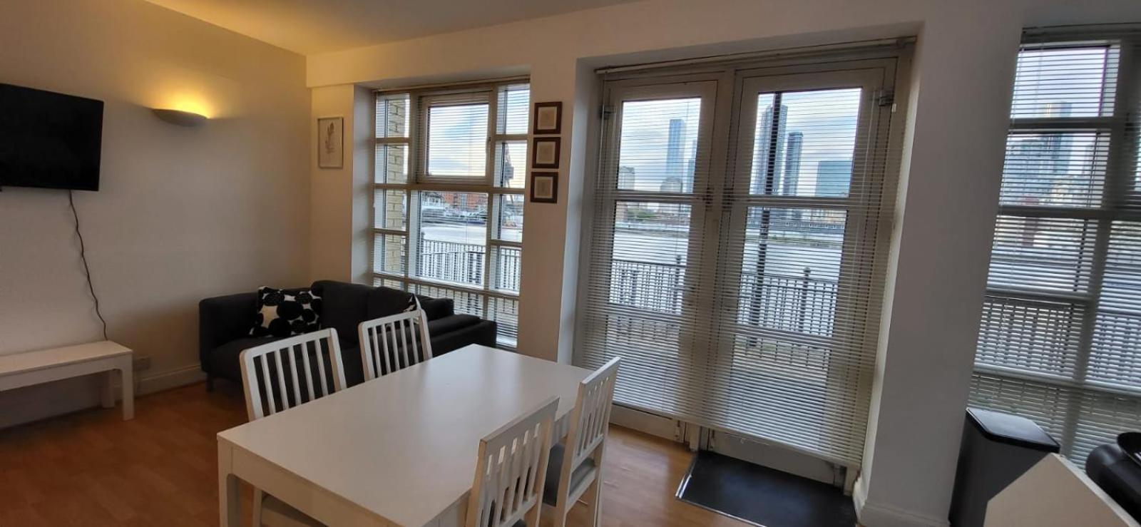 1 Bed, G-floor Close To O2, Excel And Airport Apartamento Londres