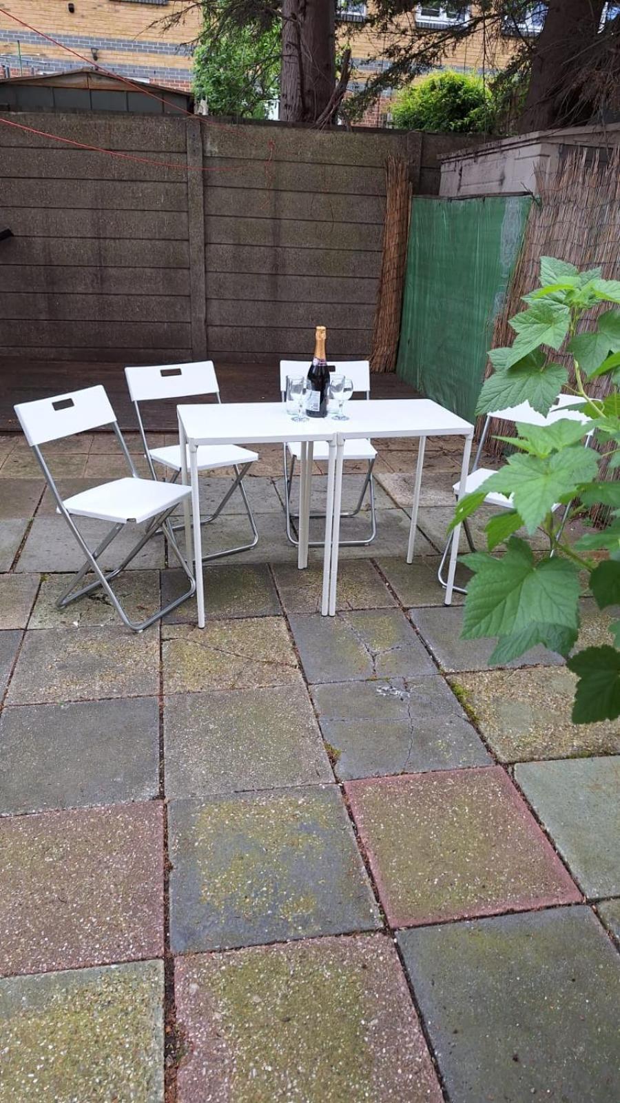 Docklands Near Excel And Airport 2 Double Ensuites For Up To 4 People *