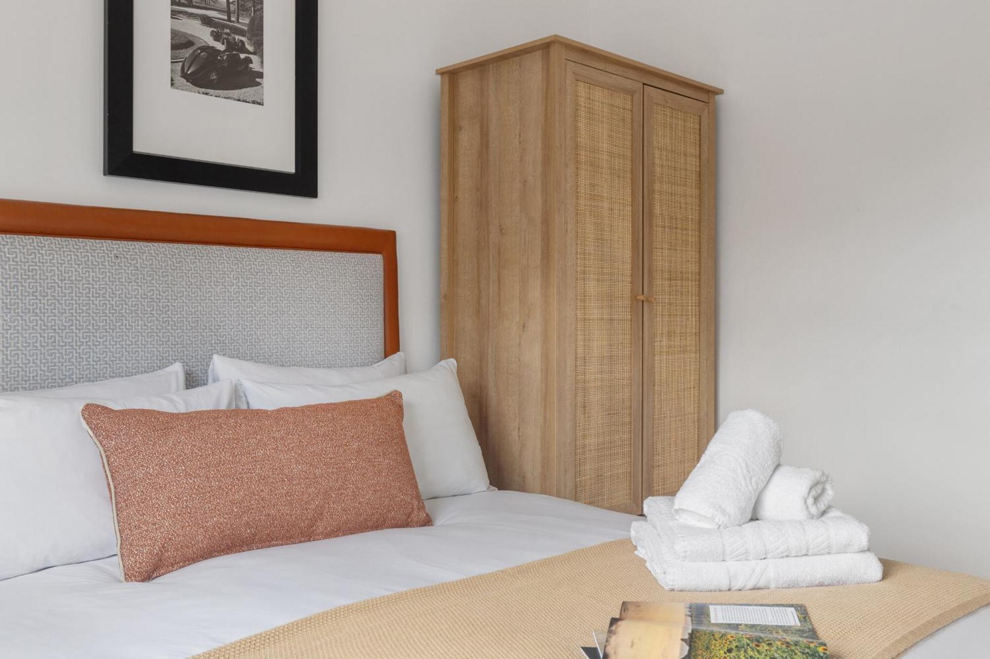 Apartment The South Kensington Palace By La Reserve *