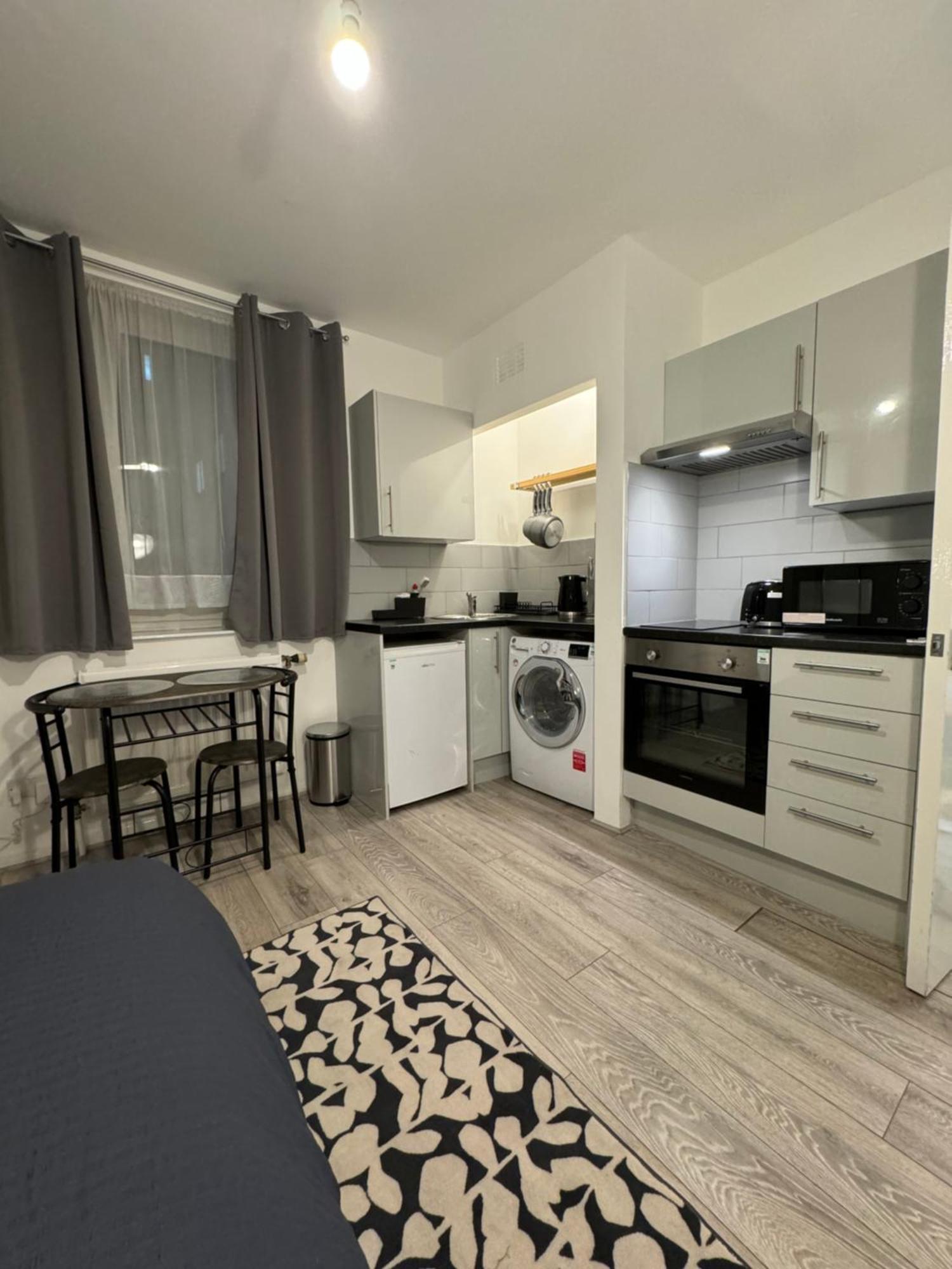 Spacious - South Kensington - Harrods Apartment