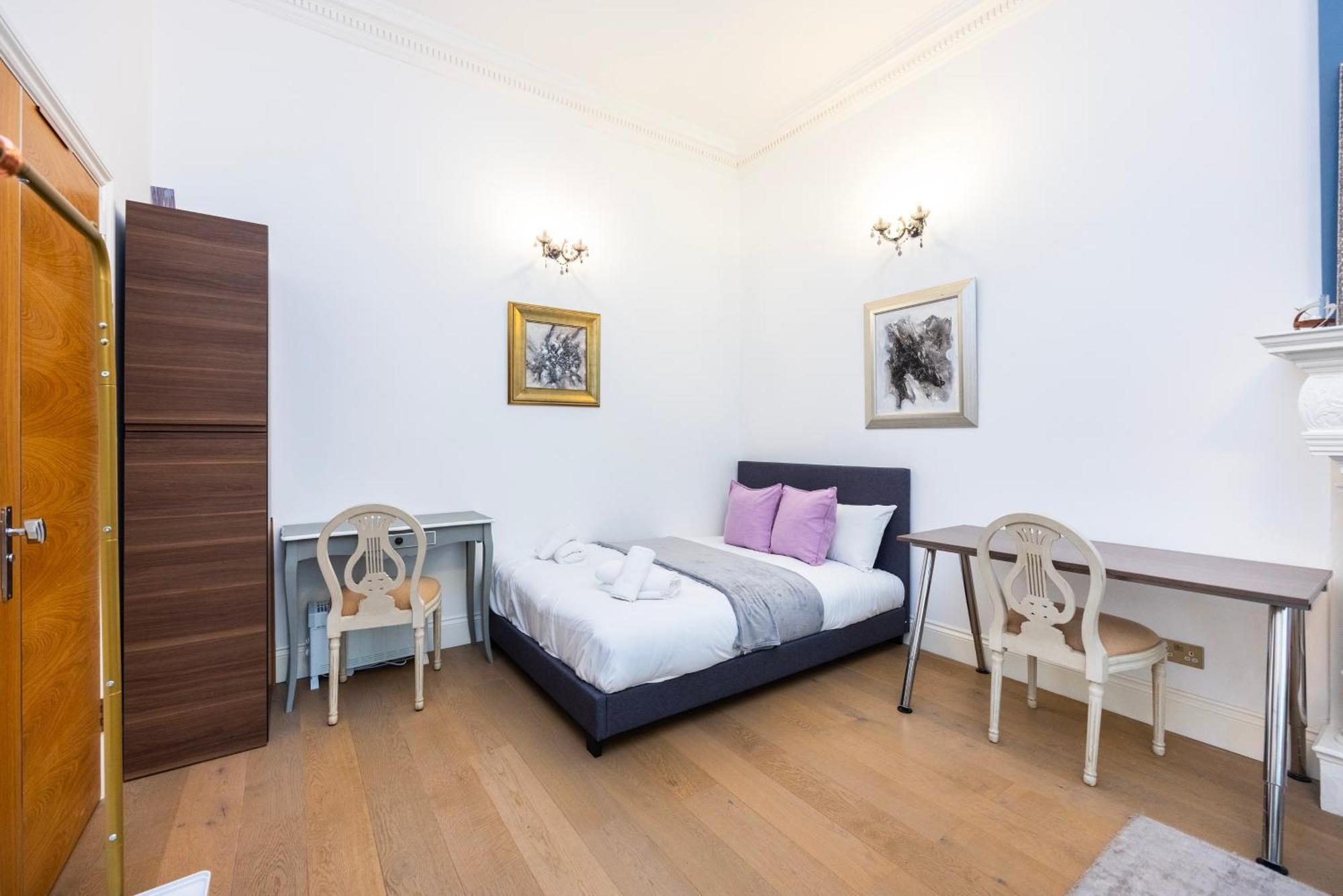 Modern 1 Bedroom Near Kensington High Street *