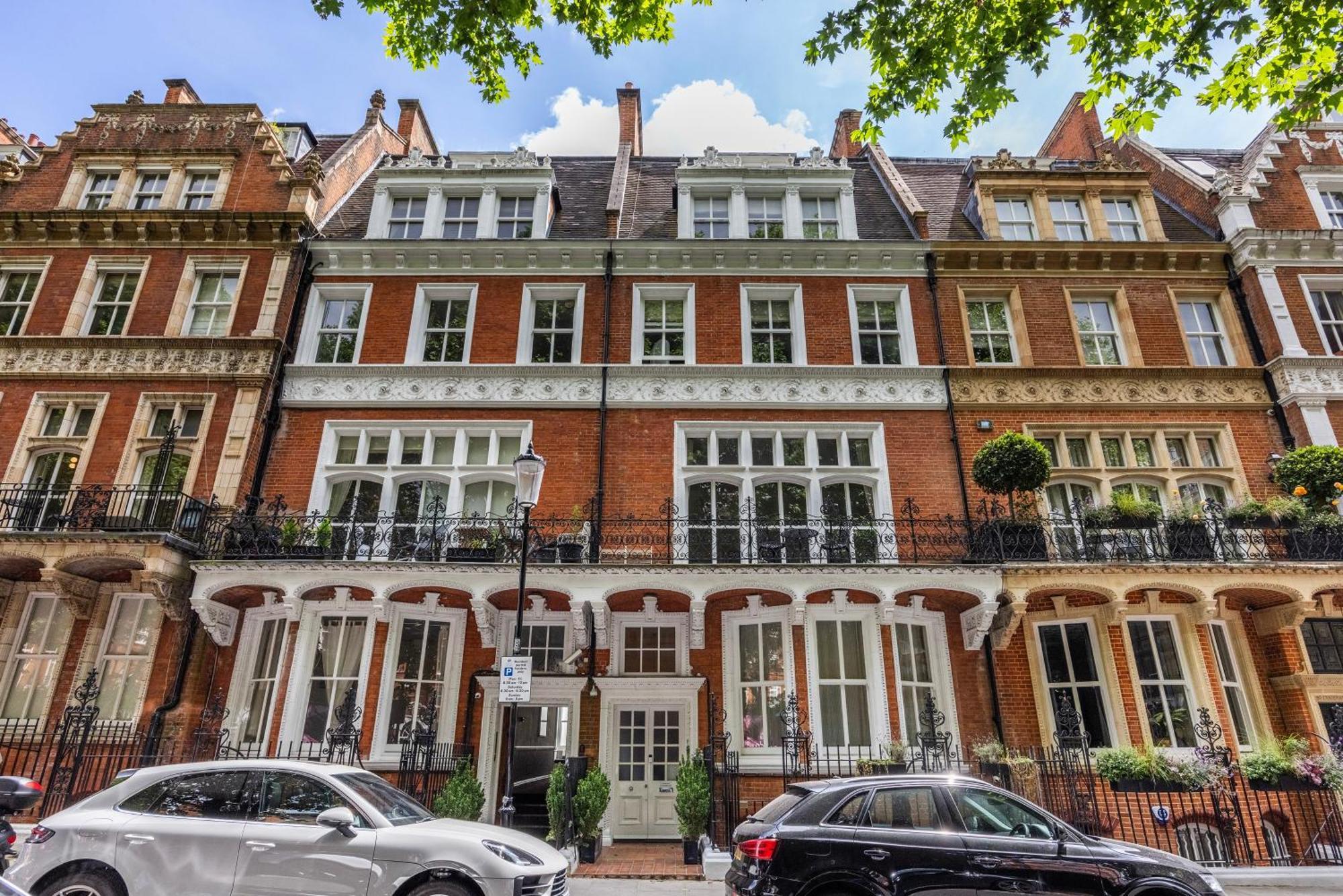Modern 1 Bedroom Near Kensington High Street Apartment London
