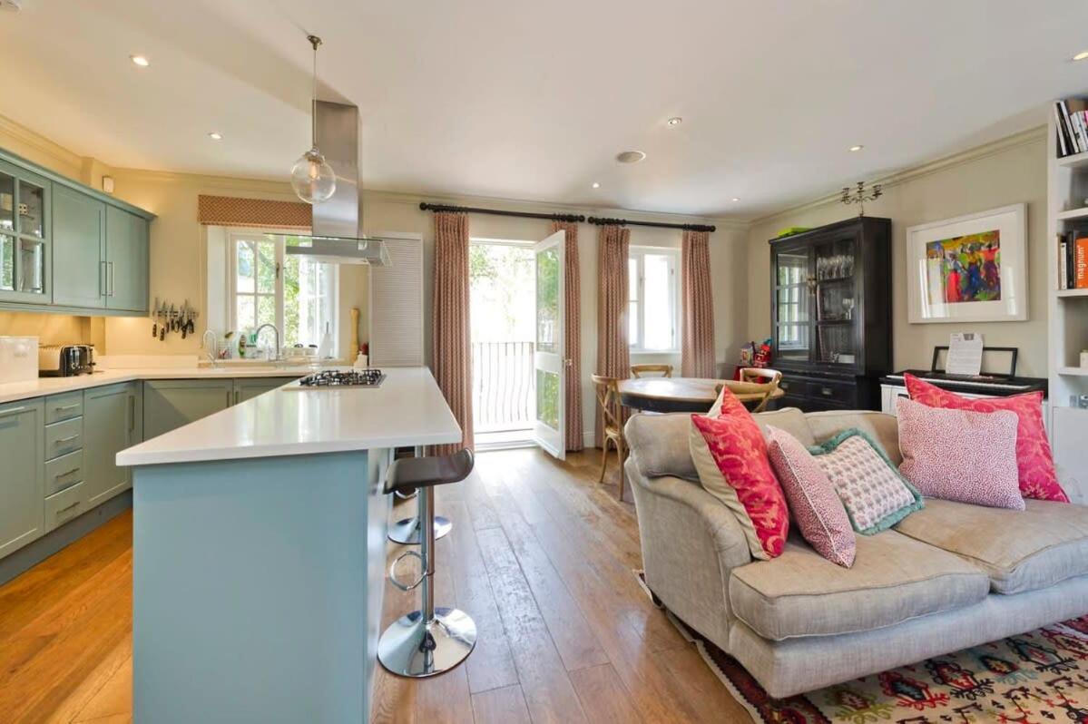 Delightful 3-bed Family Bayswater Holiday home London