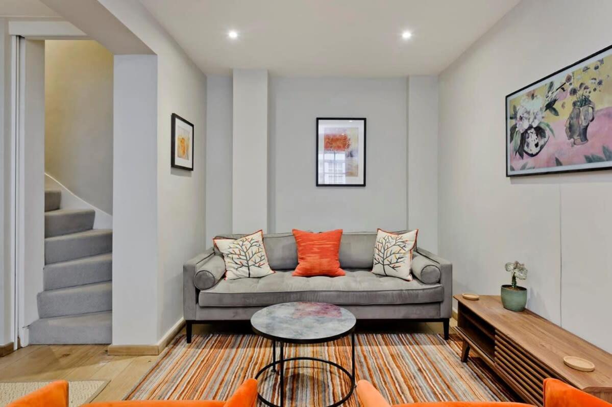 Sweet Marble Arch 2 Bedroom Mews House London