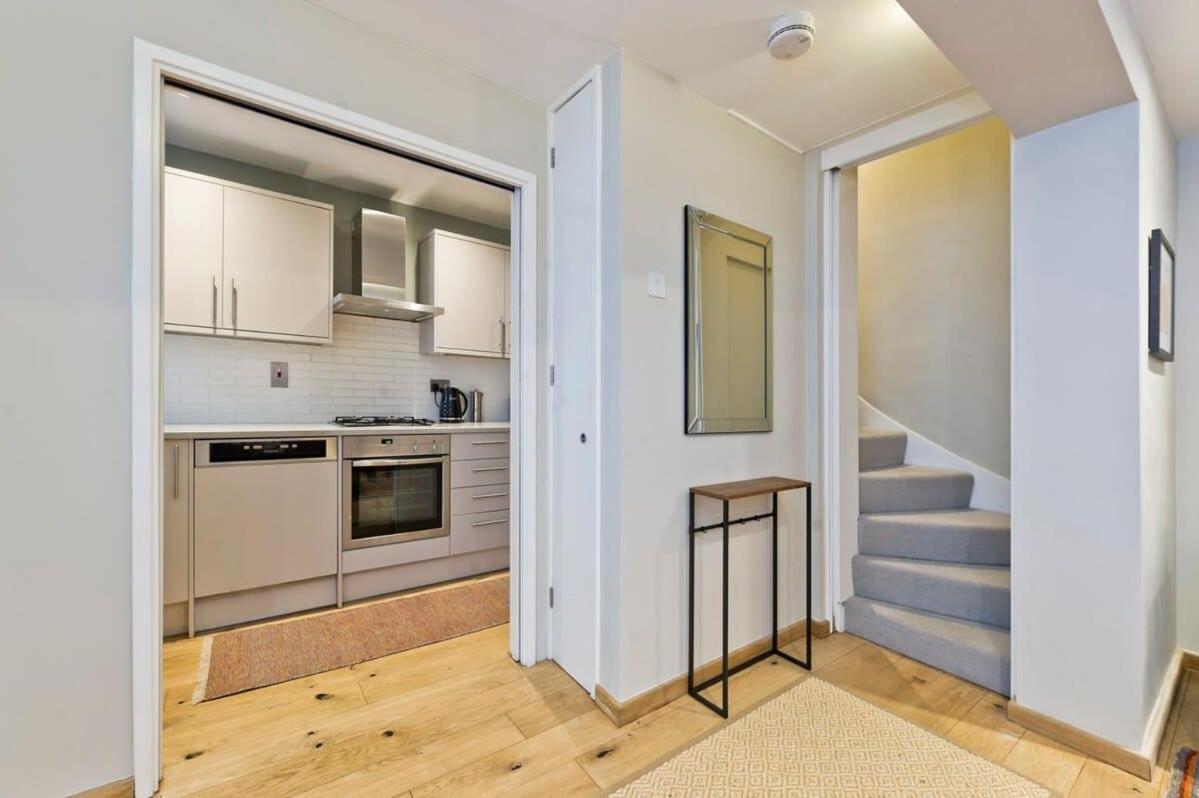 Holiday home Sweet Marble Arch 2 Bedroom Mews House