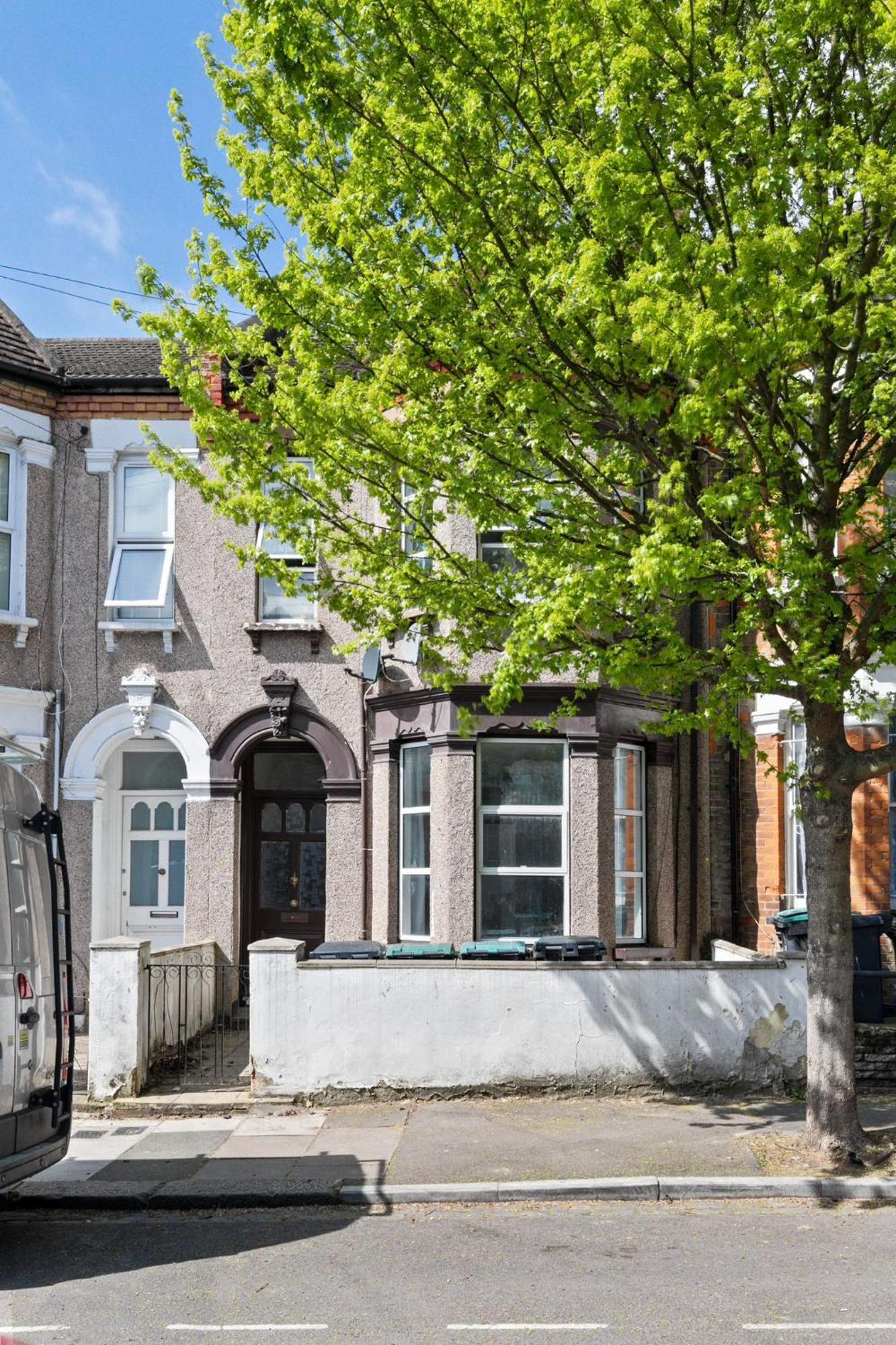 Modern 3 Bedroom In Tottenham Apartment