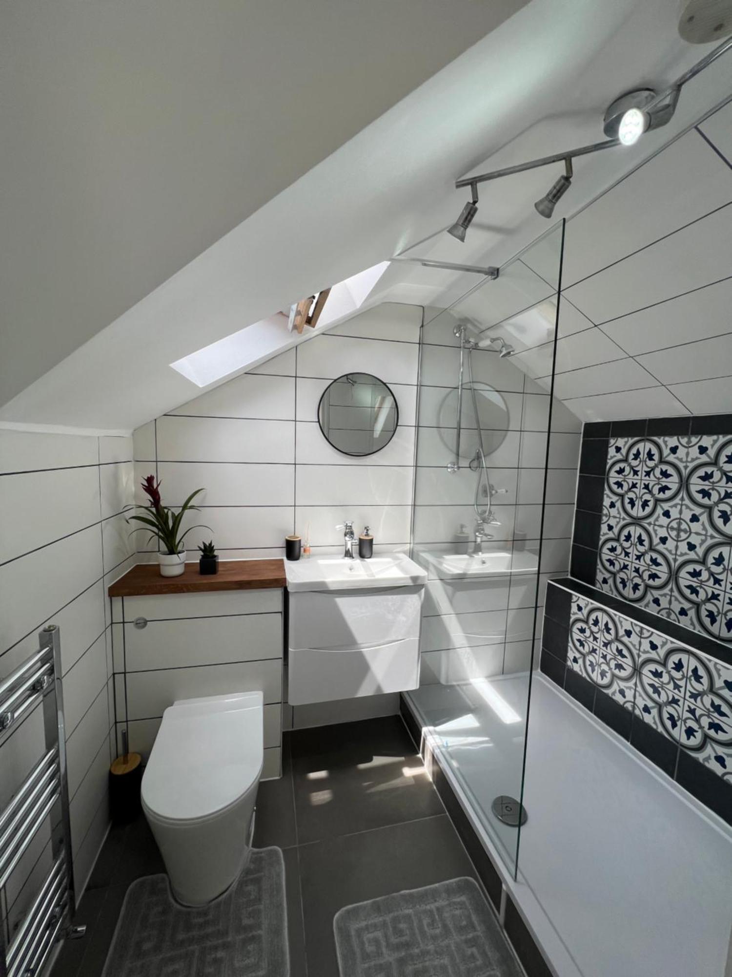 The By U&a * Londres