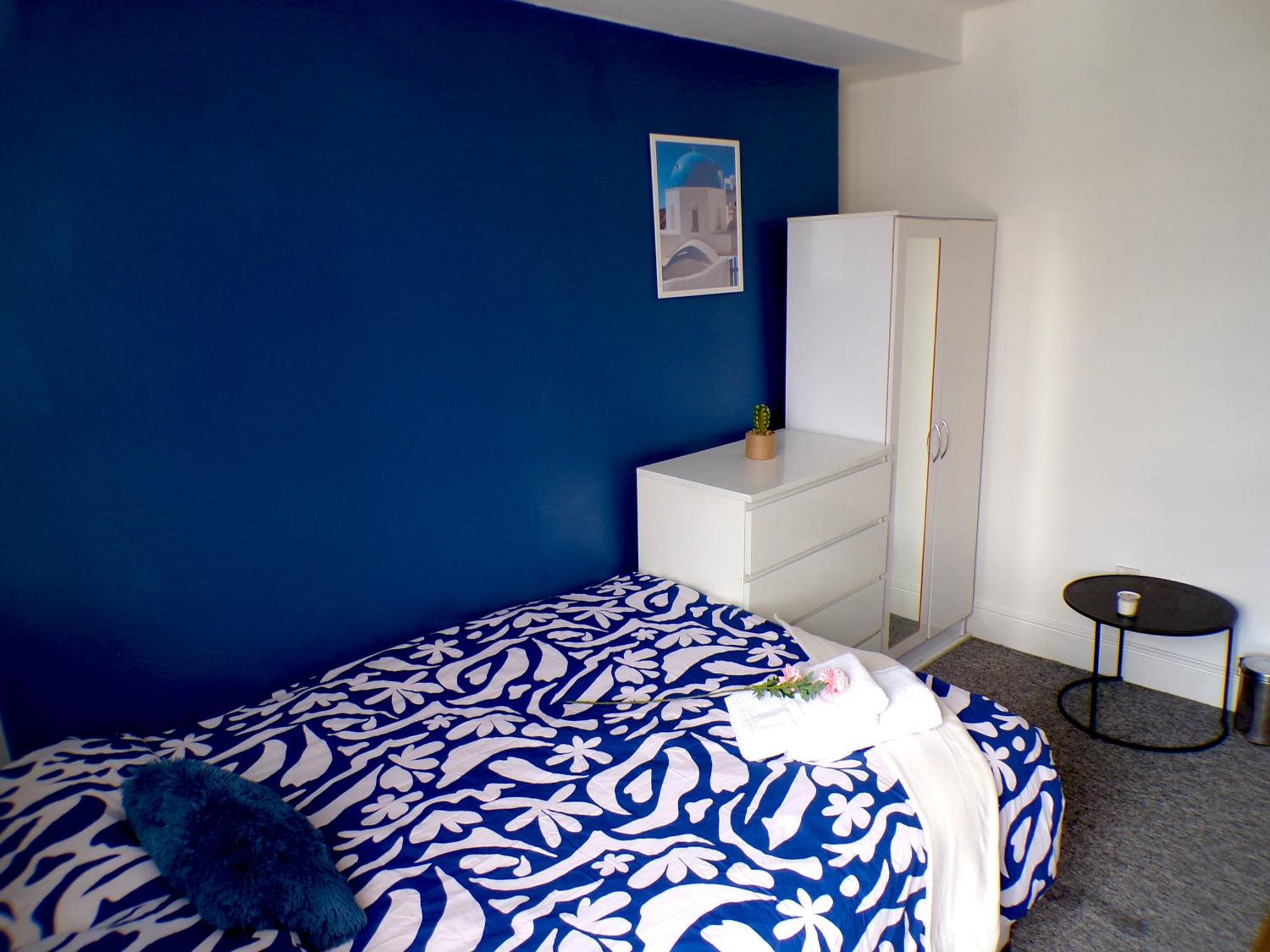 West Kensington - Santorini Apartment *