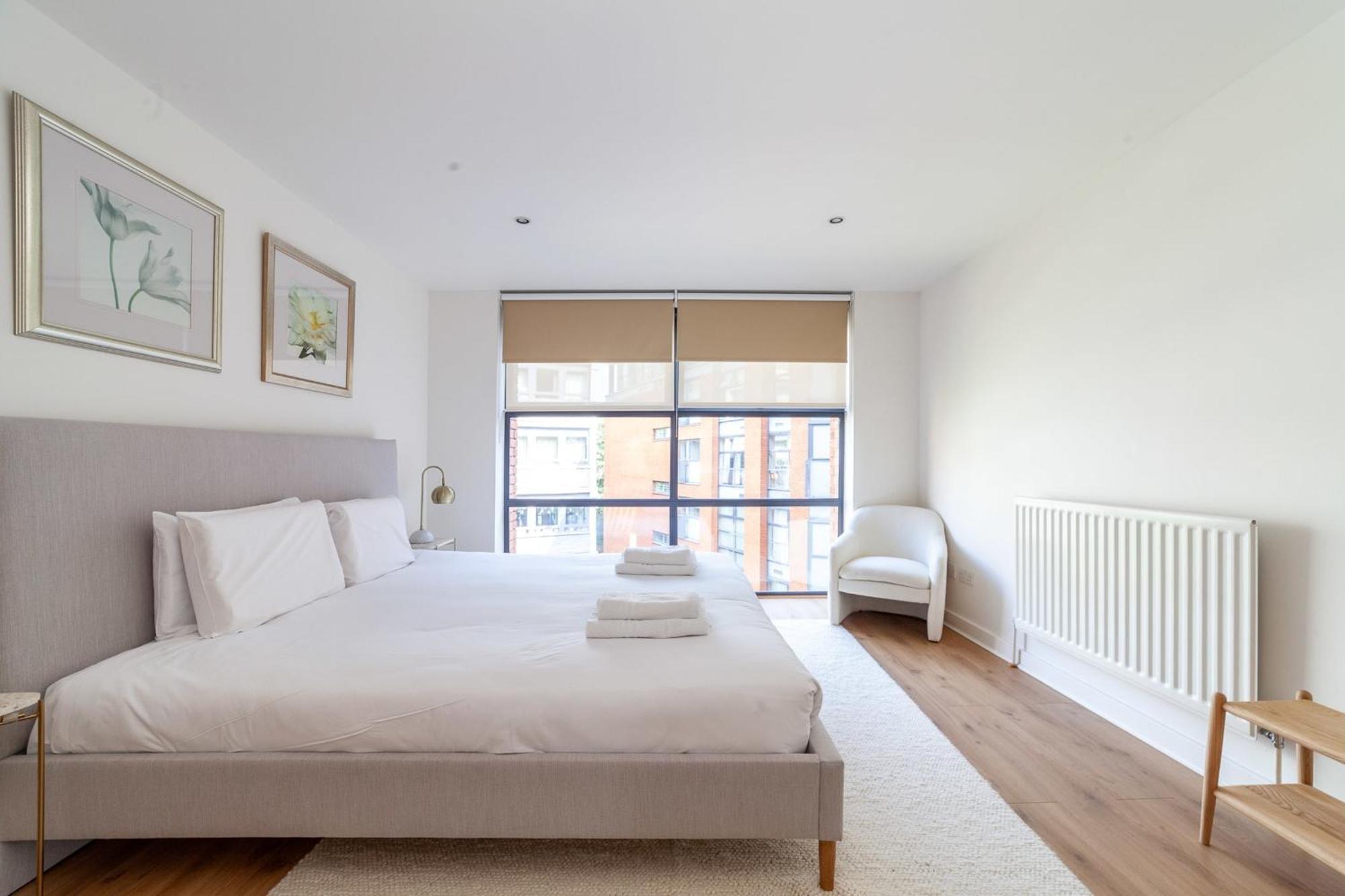 Apartment A Stylish Newly Refurbished Flat With Access