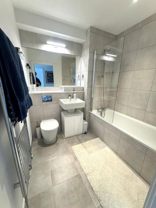 High-spec 1x Large Bedroom Apartamento Londres