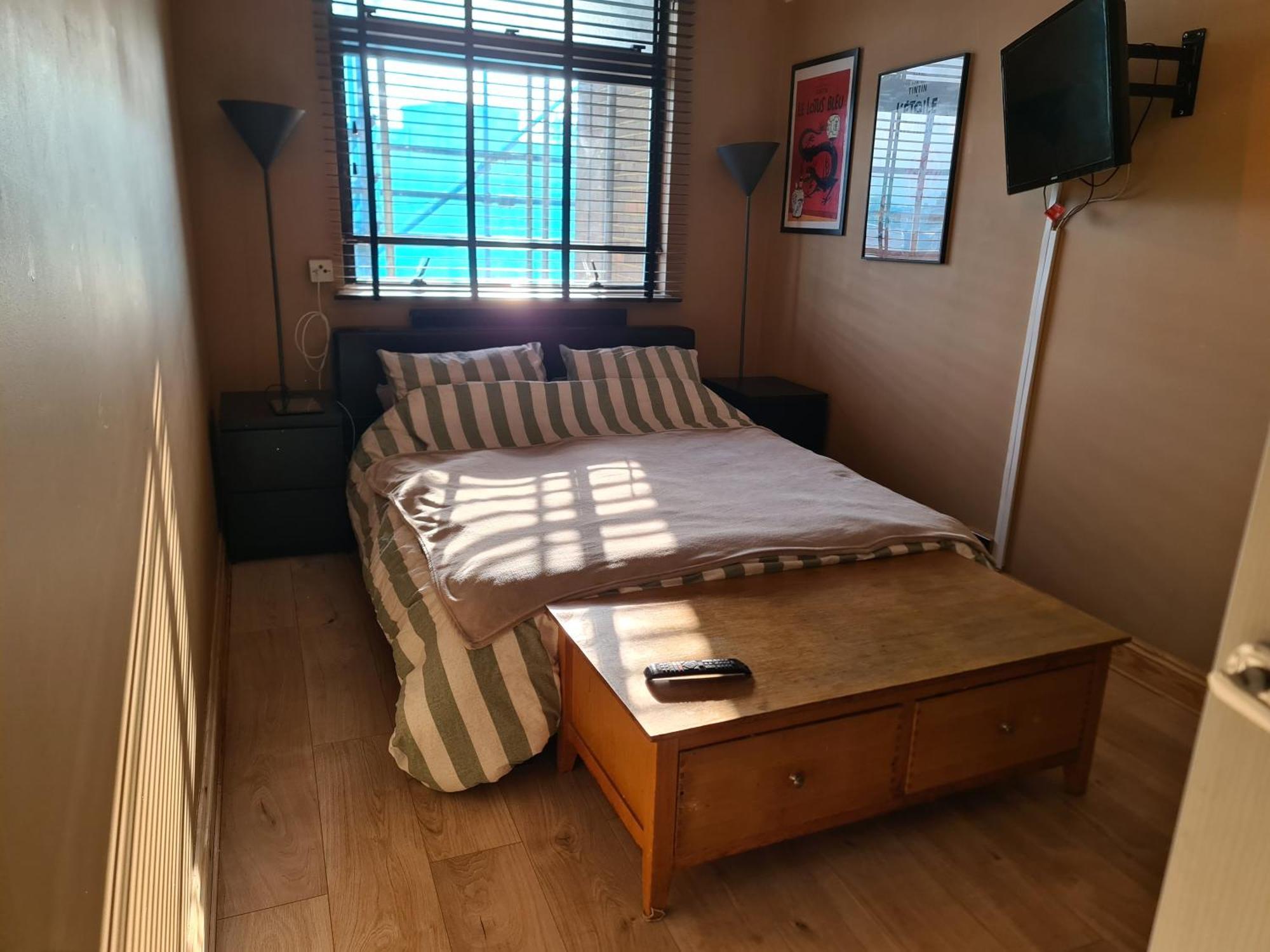 Cheap Kensington Apartment *