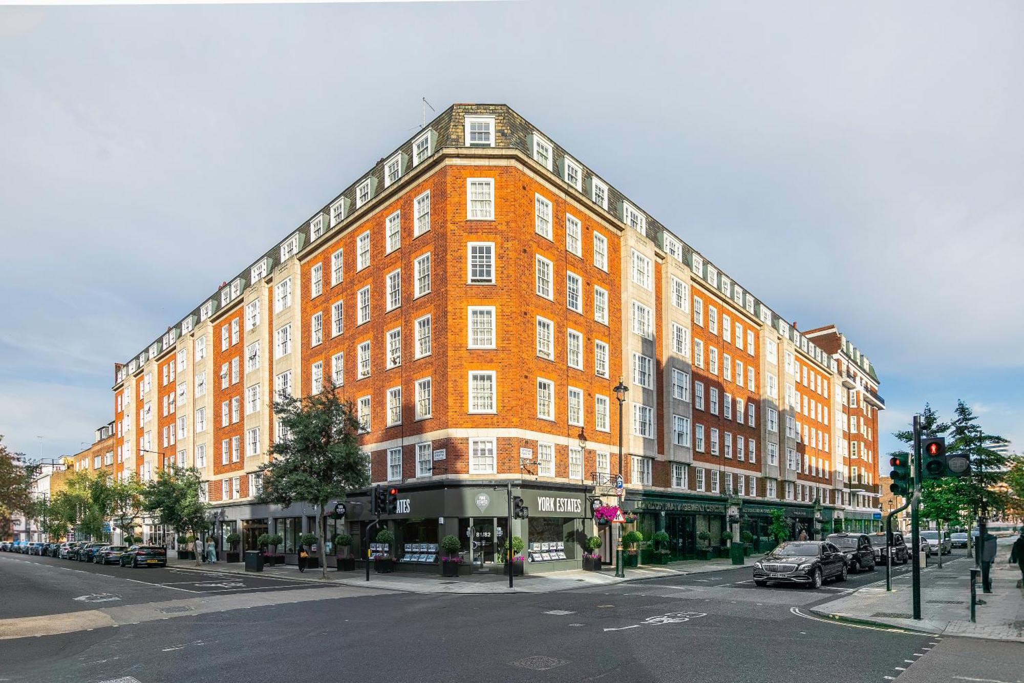 Hyde Park, Marylebone, 3 Bedroom *