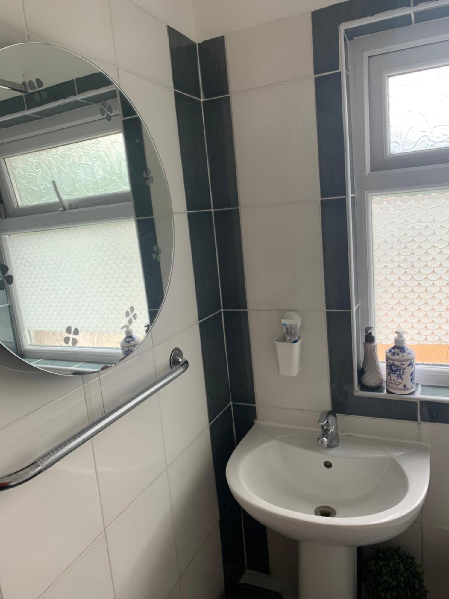 Homestay Large Double Ovo Wembley Stadium London