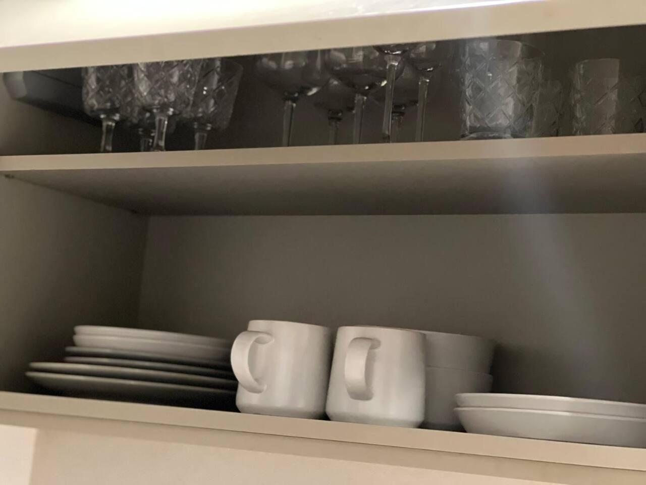 Modern 1 Bed Flat Near Station And Apartment