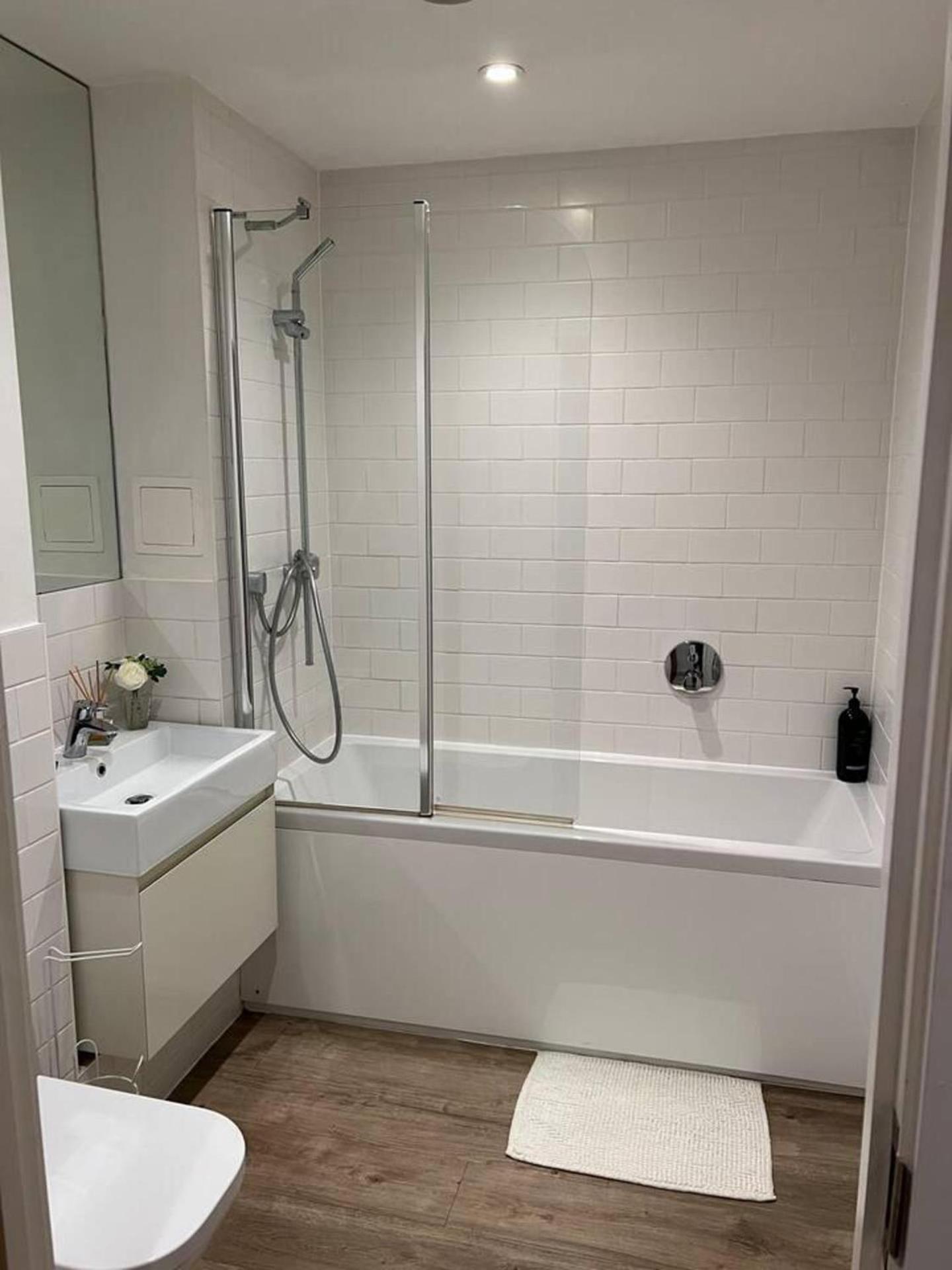 Modern 1 Bed Flat Near Station And * London