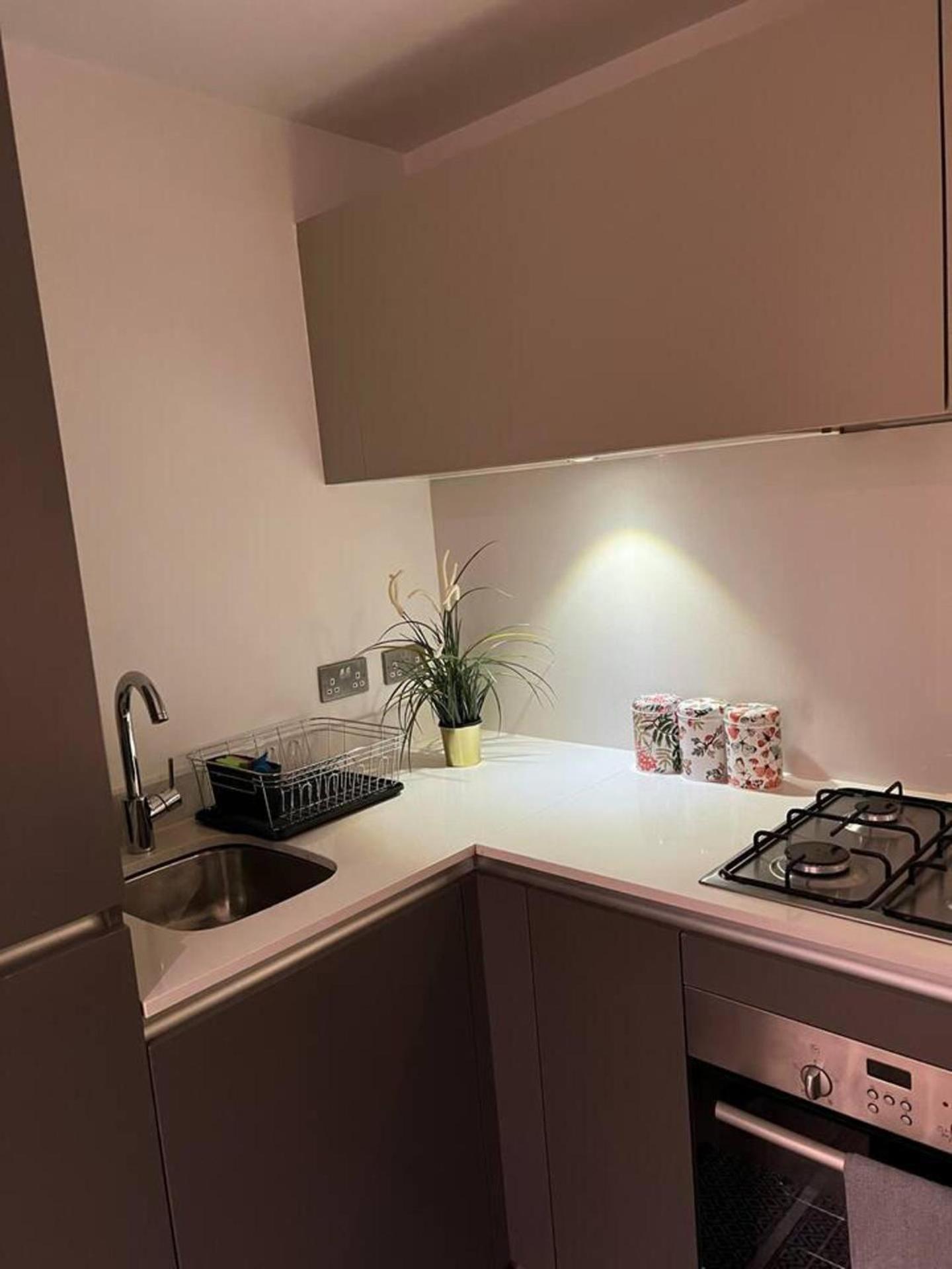 Modern 1 Bed Flat Near Station And Apartment London