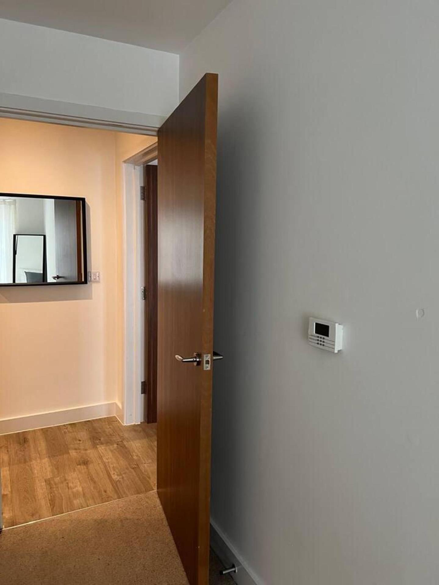 Modern 1 Bed Flat Near Station And London