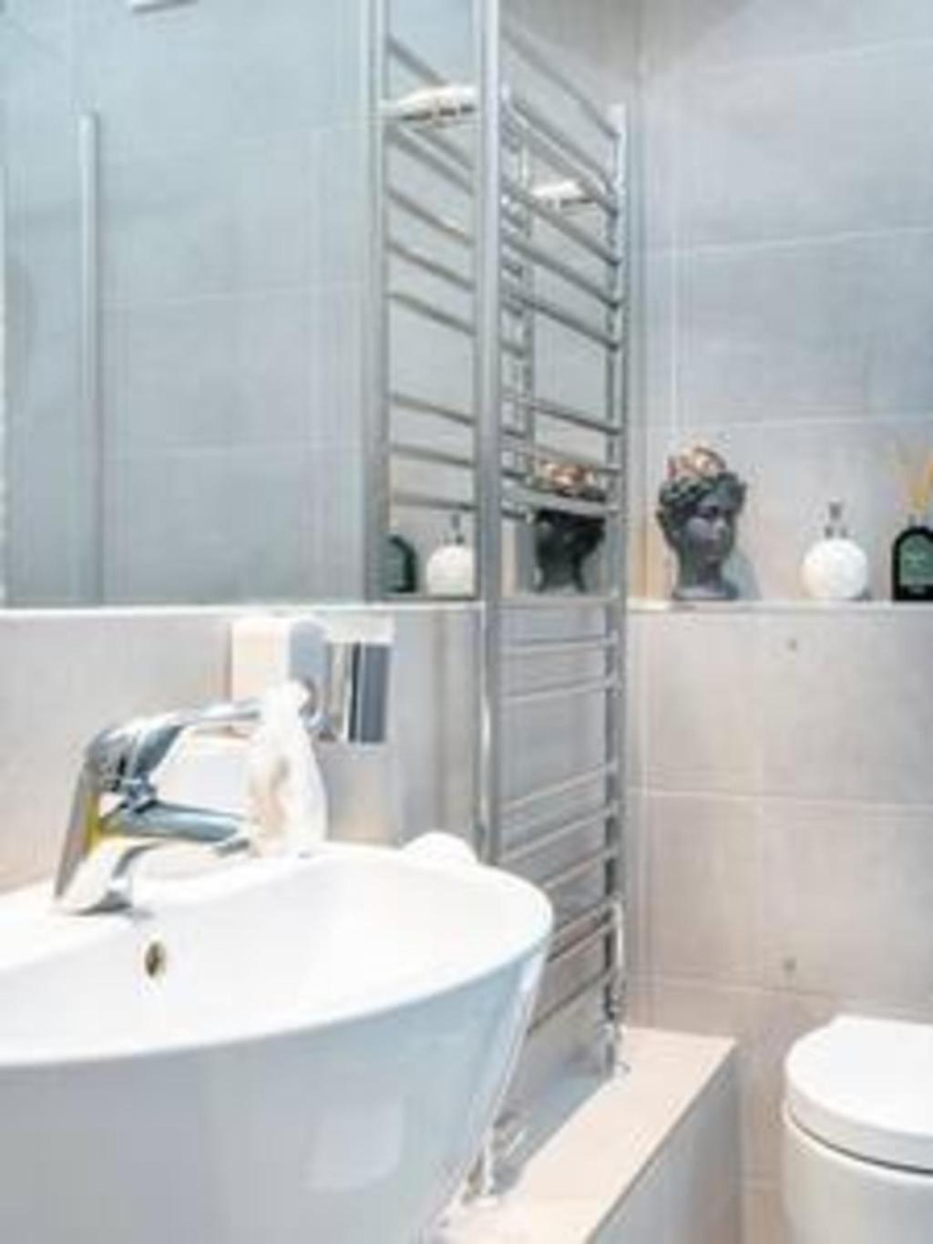 Apartment Location - Spacious 2bed In Front Of Hyde Park