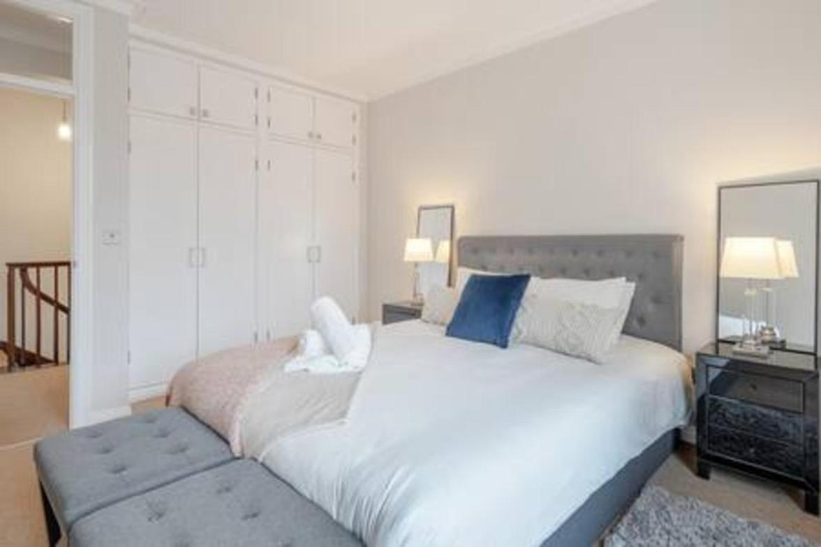 Location - Spacious 2bed In Front Of Hyde Park *