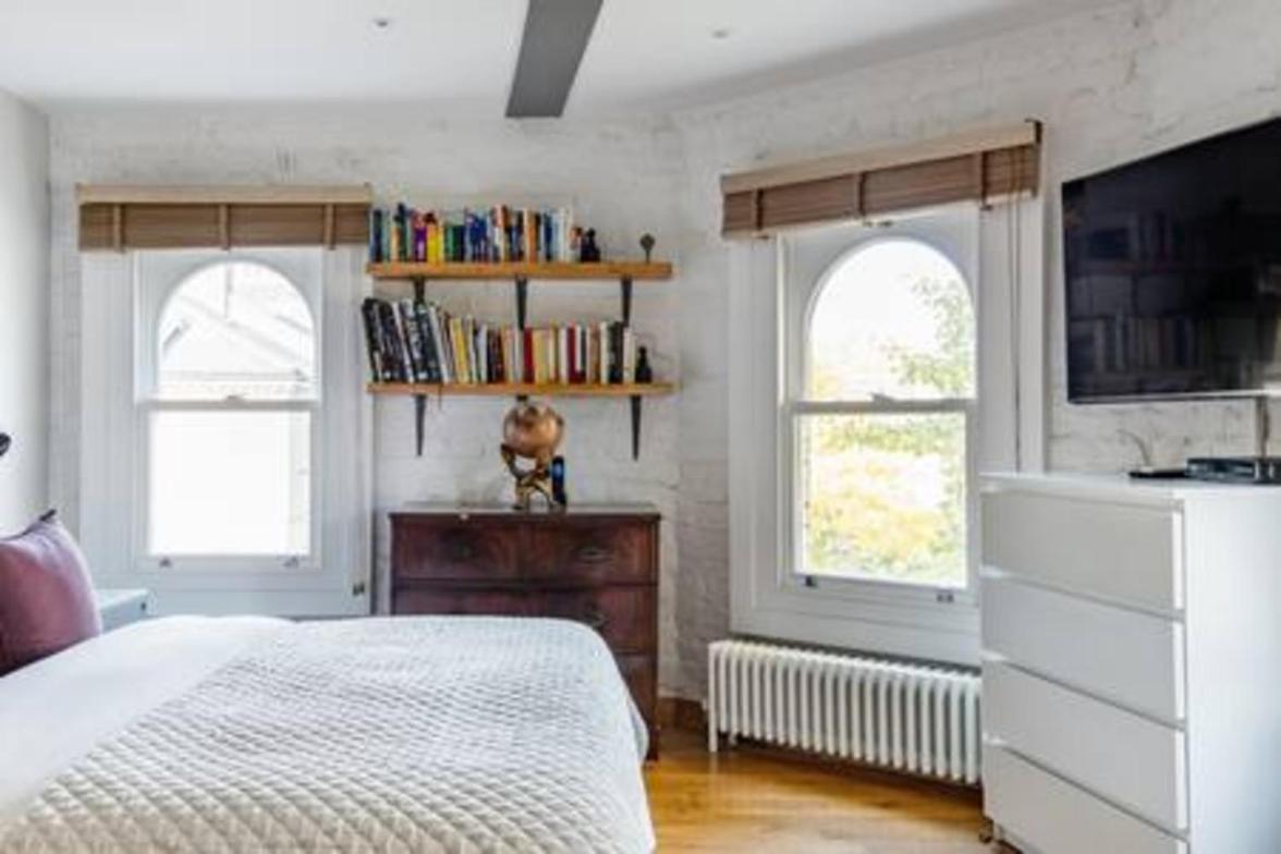 Apartment Experience In Amazing Reconverted Gin House London