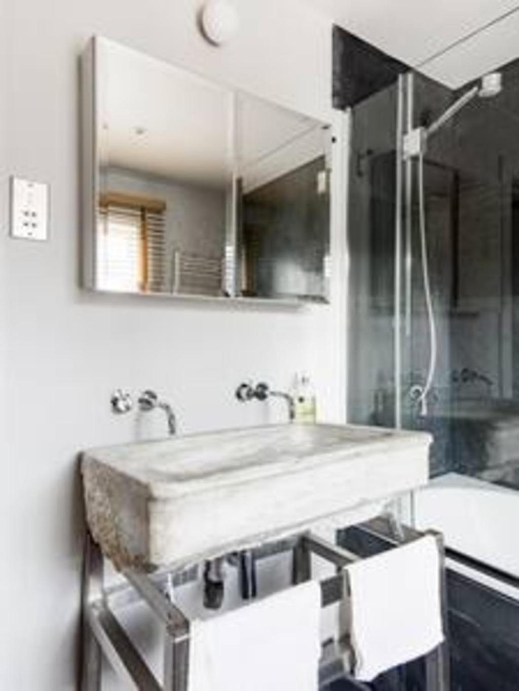 Apartment Experience In Amazing Reconverted Gin House