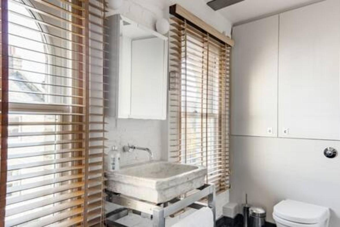 Apartment Experience In Amazing Reconverted Gin House London