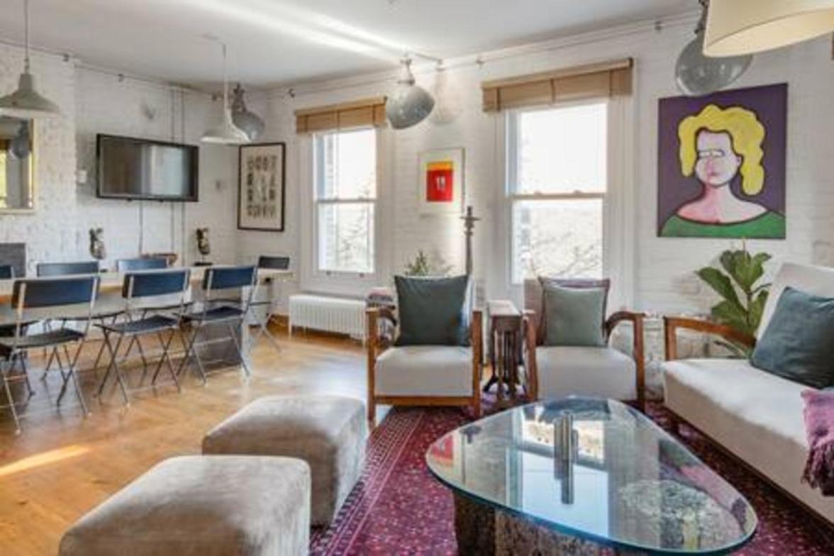 Experience In Amazing Reconverted Gin House London