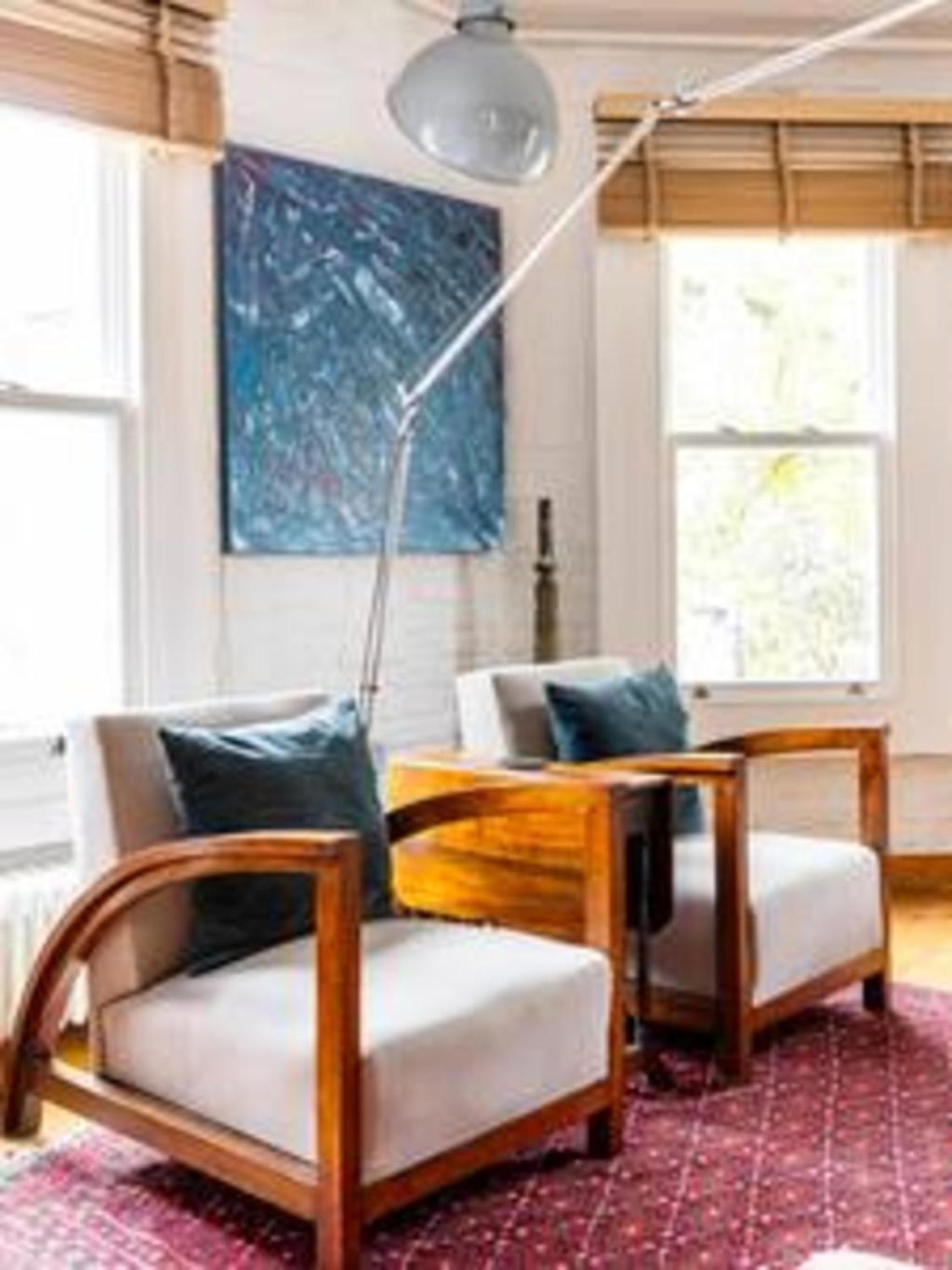 Apartment Experience In Amazing Reconverted Gin House *