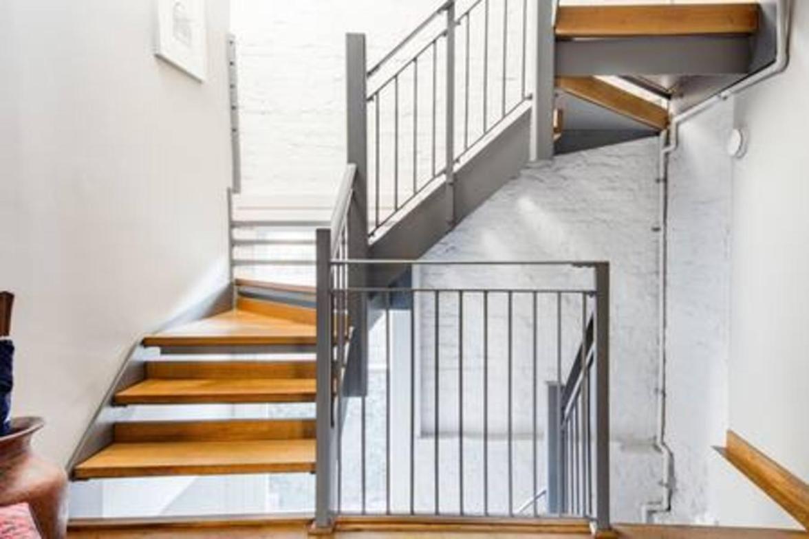 Experience In Amazing Reconverted Gin House London