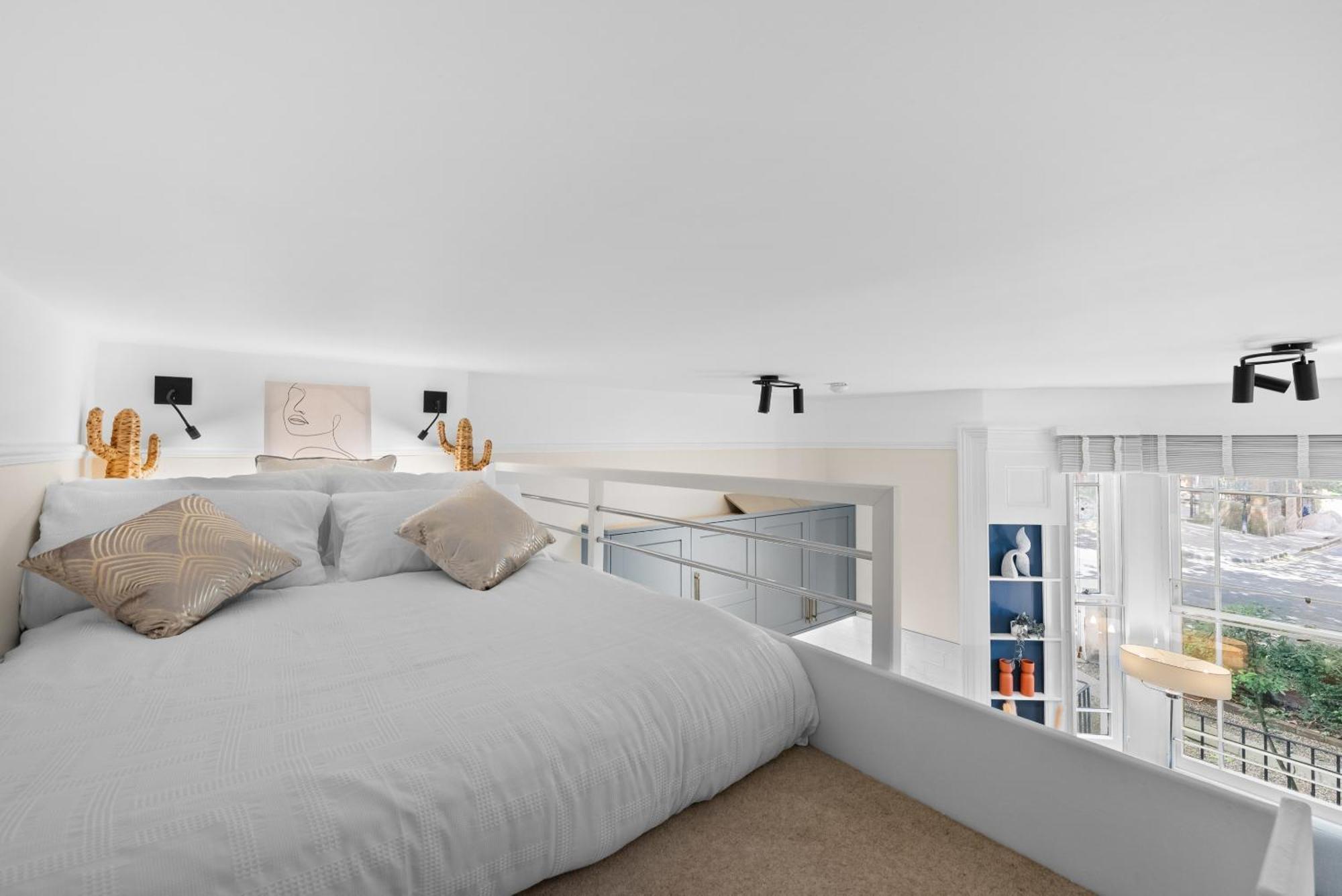 Apartment Vichy - The Hampstead Star | Prime Location