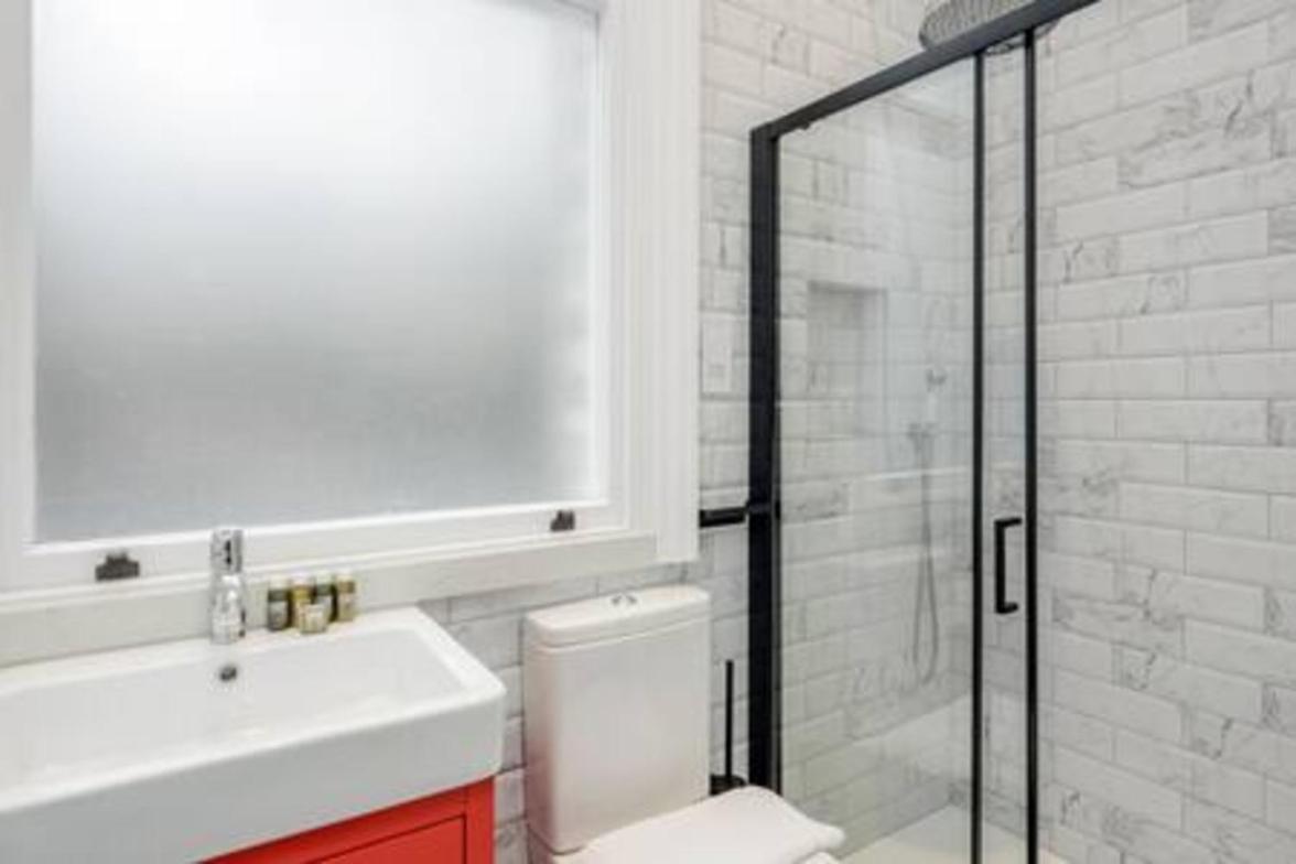 Modern Spacious In Chelsea By Kings Road Apartment *