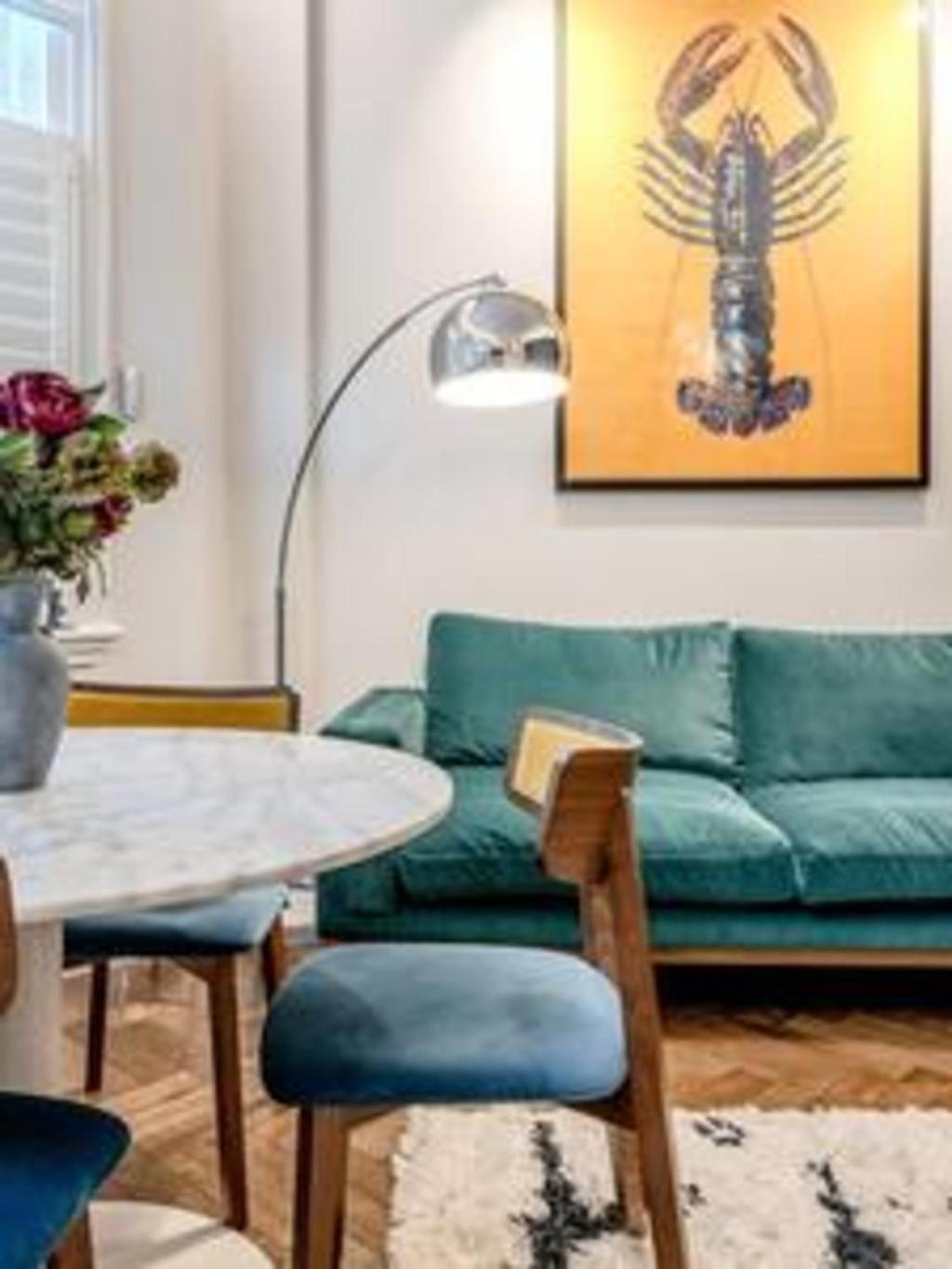 Modern Spacious In Chelsea By Kings Road London