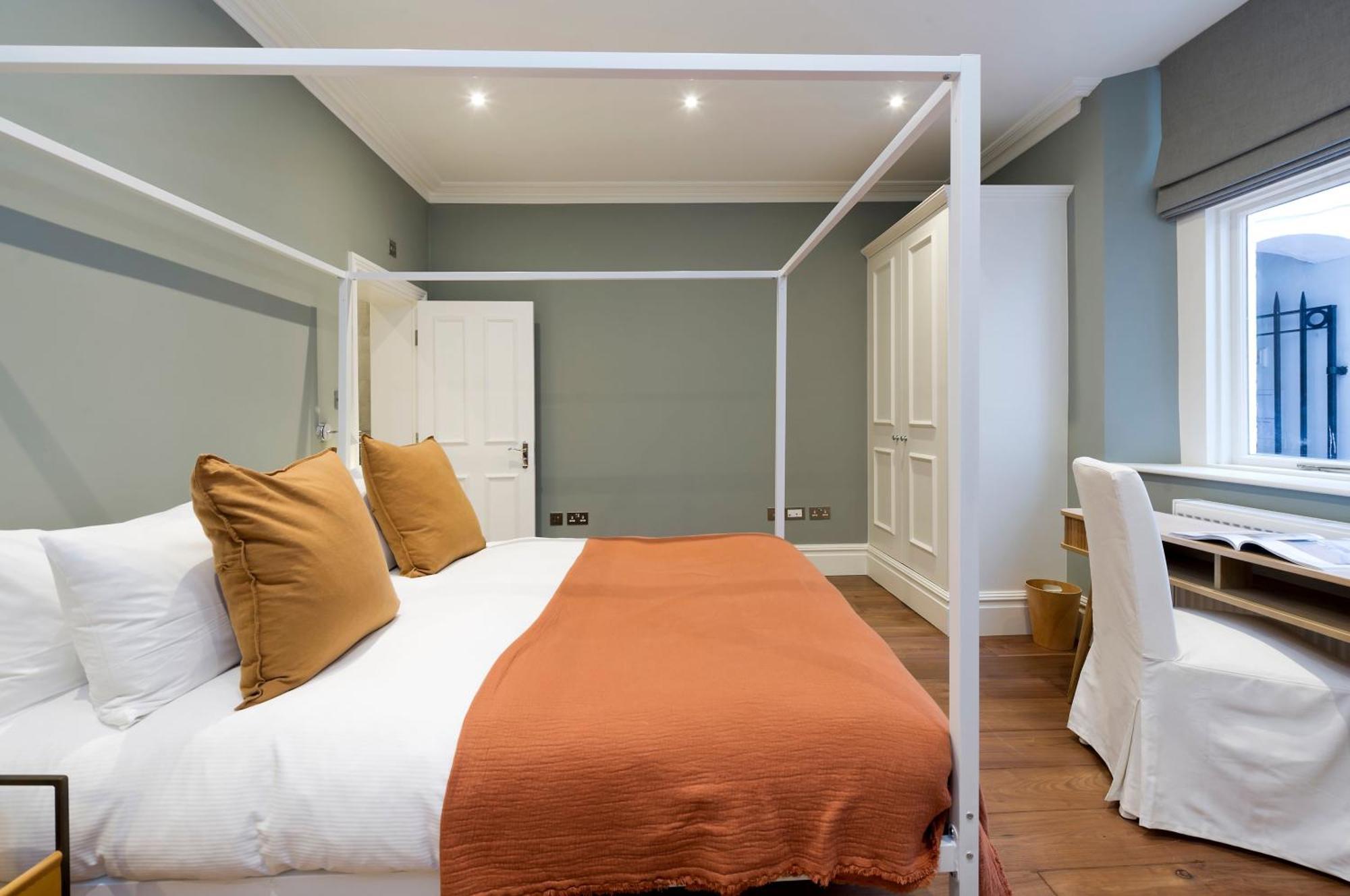 Apartment Attractive 1-bed Flat In Prestige Knightsbridge *
