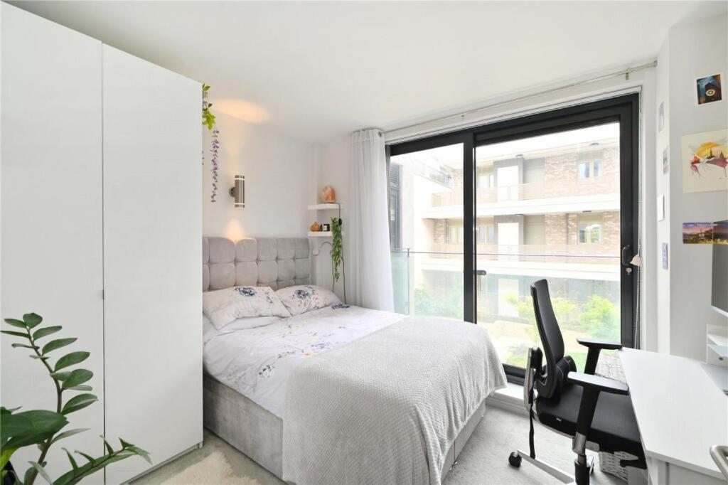 Stylish 2-bed Flat Next To Tower Of London