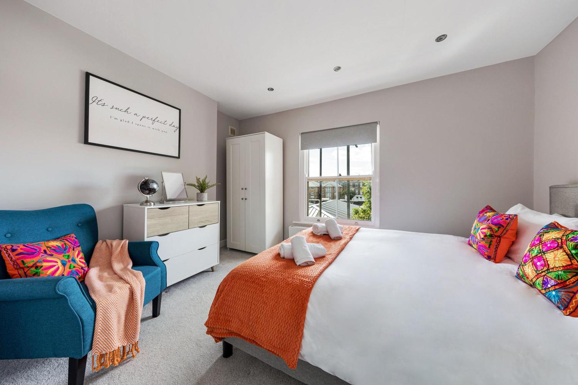 2bed1bath Modern Duplex Next To Queens Park Station Apartment