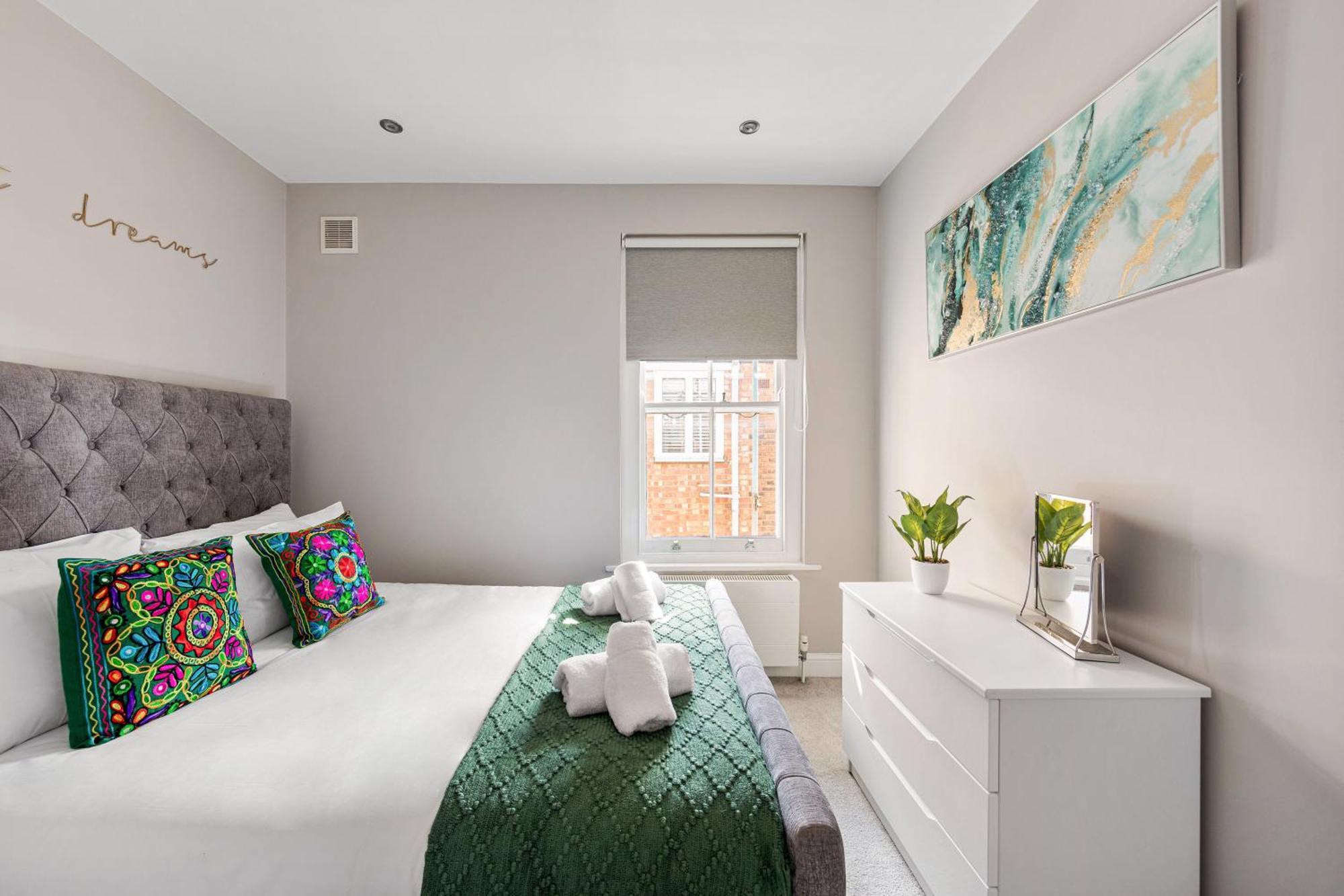 2bed1bath Modern Duplex Next To Queens Park Station Apartment