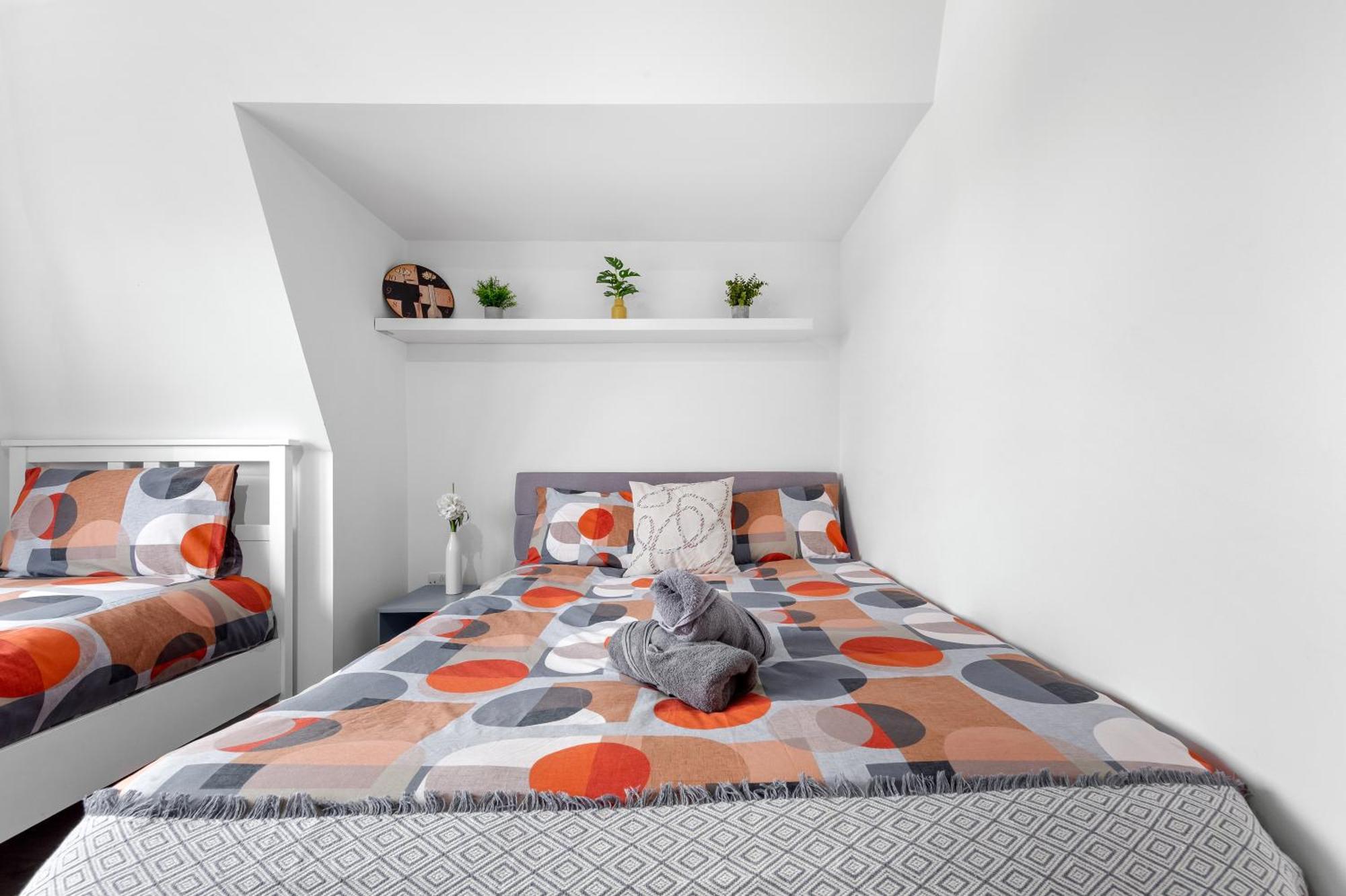 Two Bedroom Serviced - Nine Elms Luxury - Vauxhall & Westminster Apartment