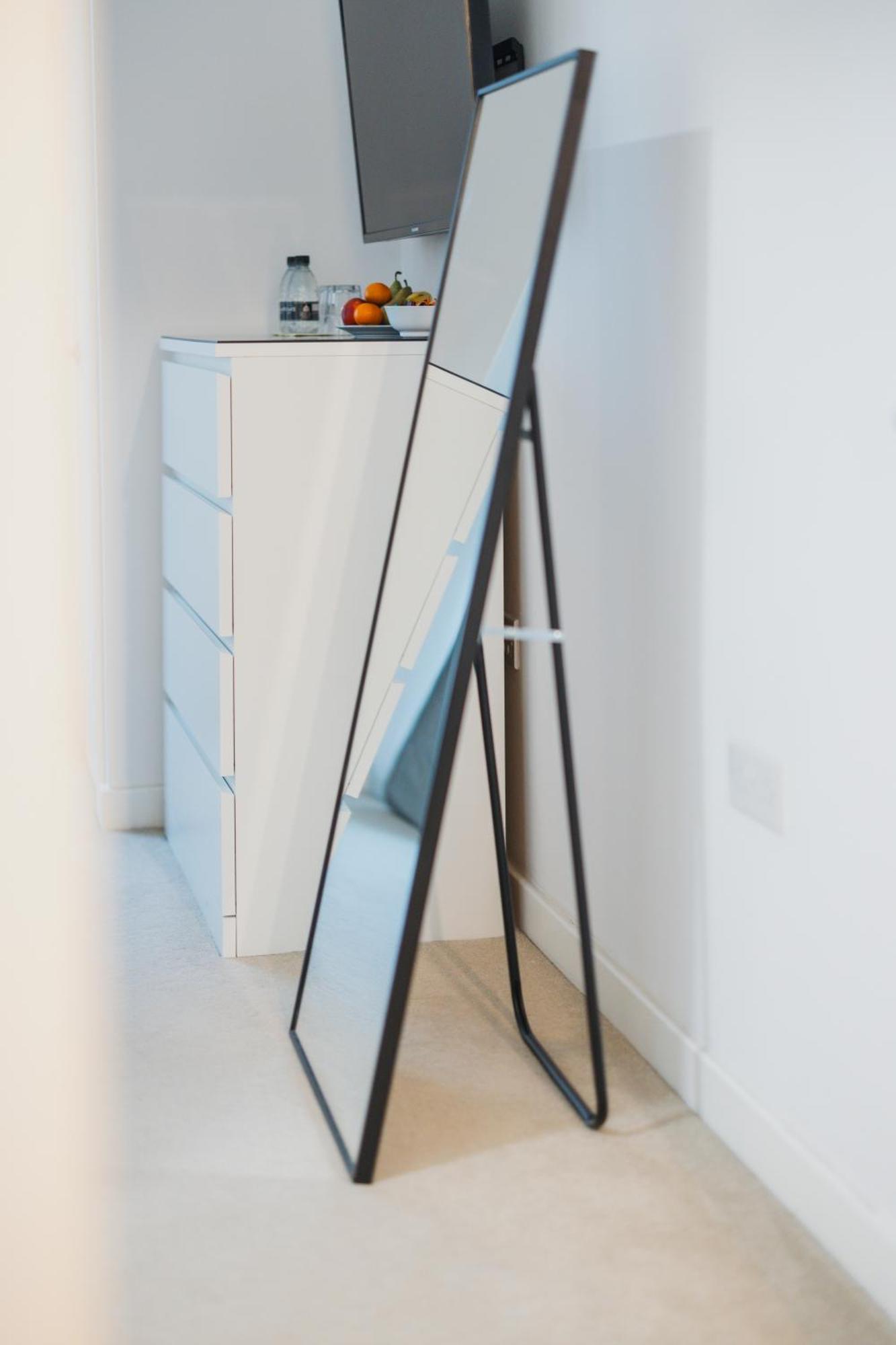 Brixton Village Flat- Private En-suite Double Bedroom * London