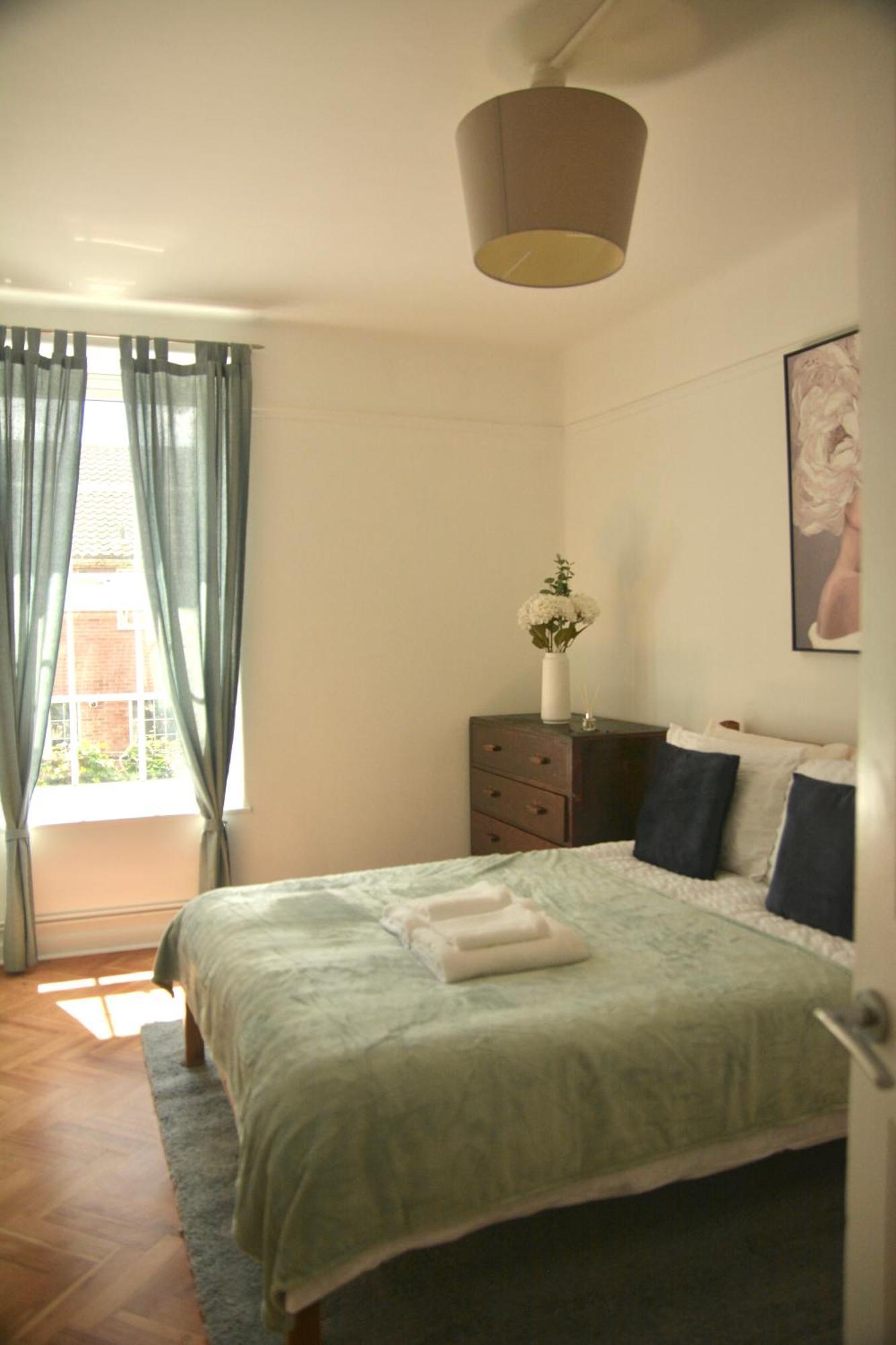Beautiful 3bed In Apartment *