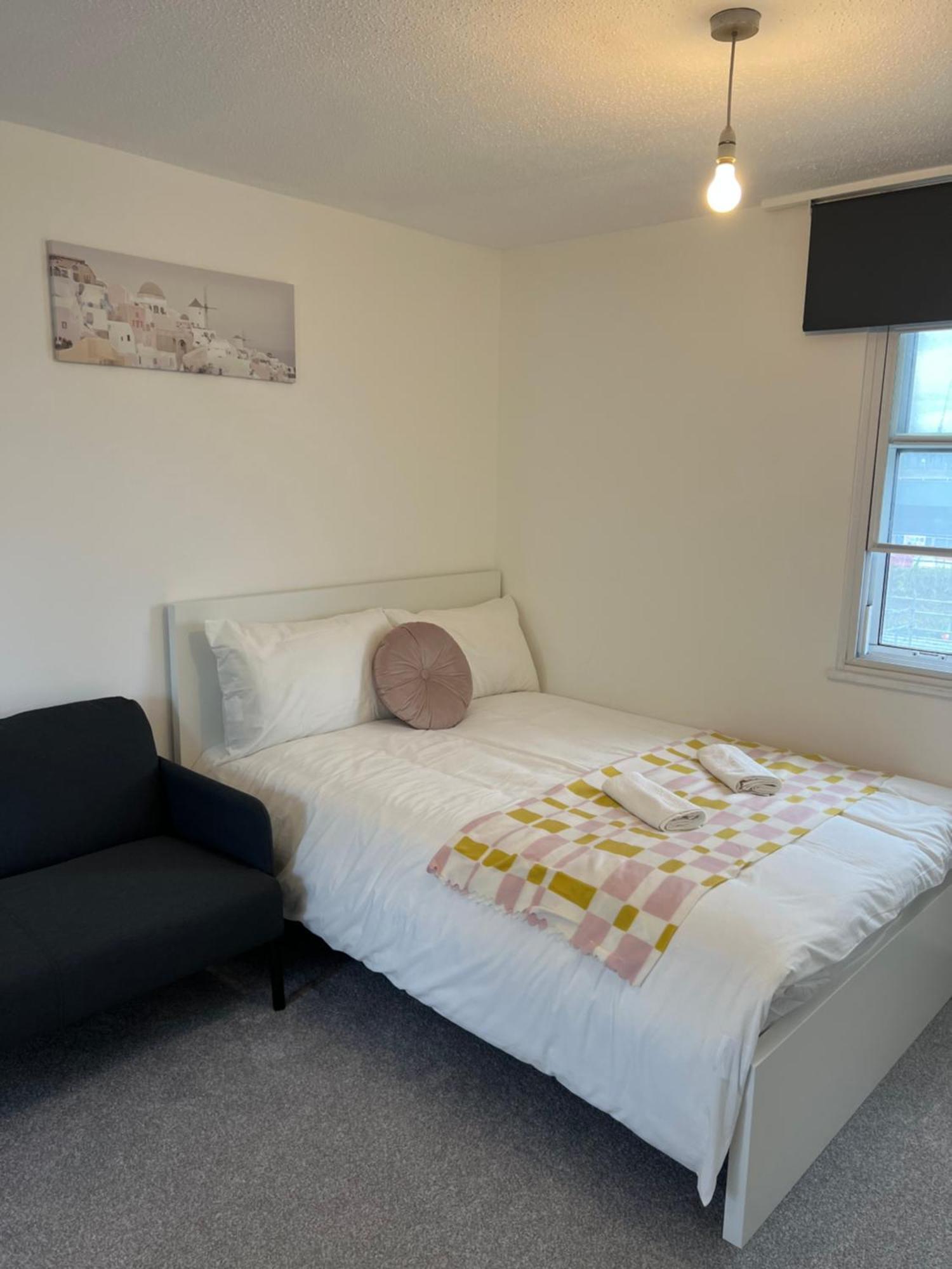 Lovely Entire Flat With Private Balcony In Euston-central Apartamento