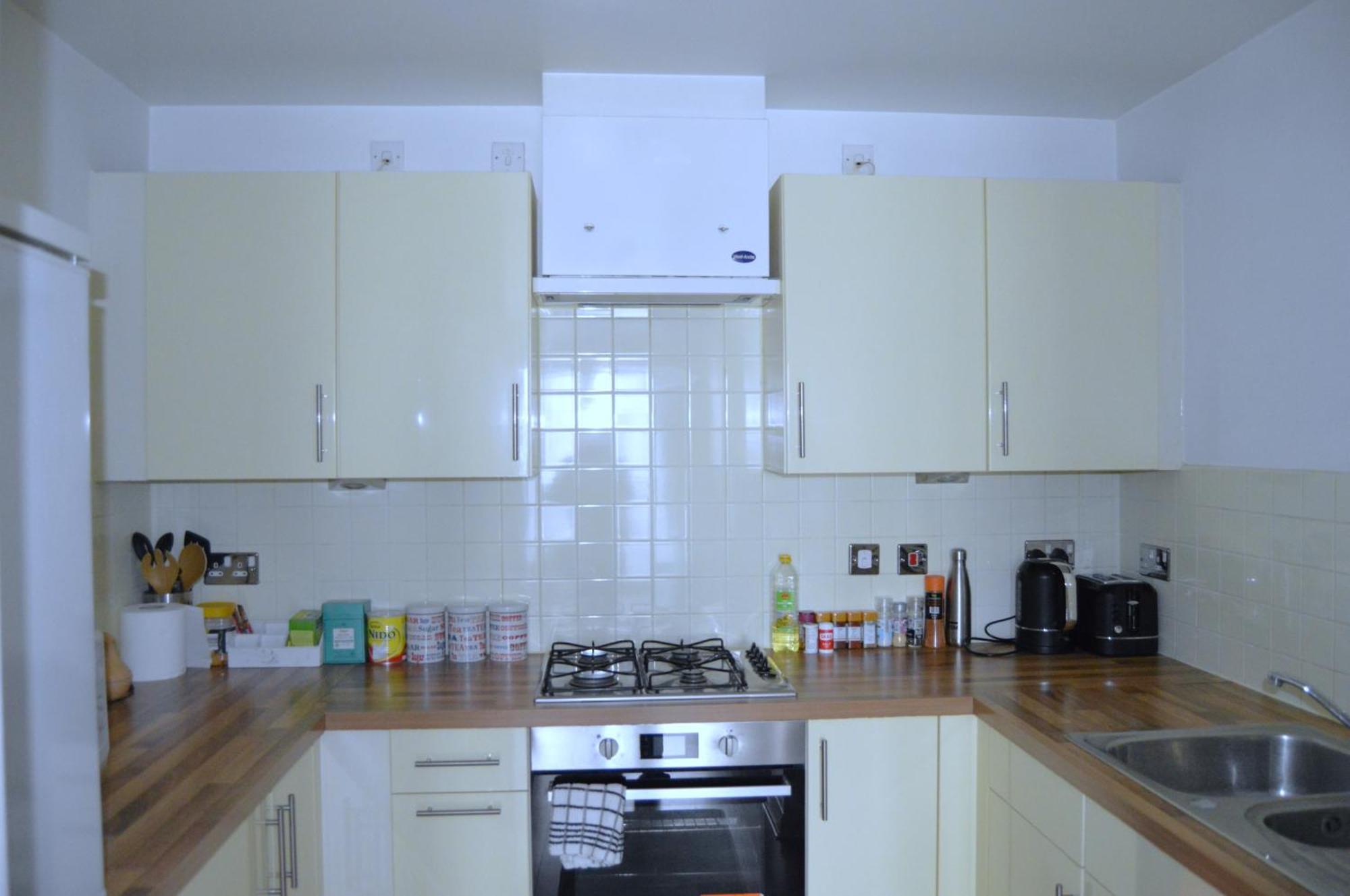 Apartment Entire Next To Canary Wharf In *