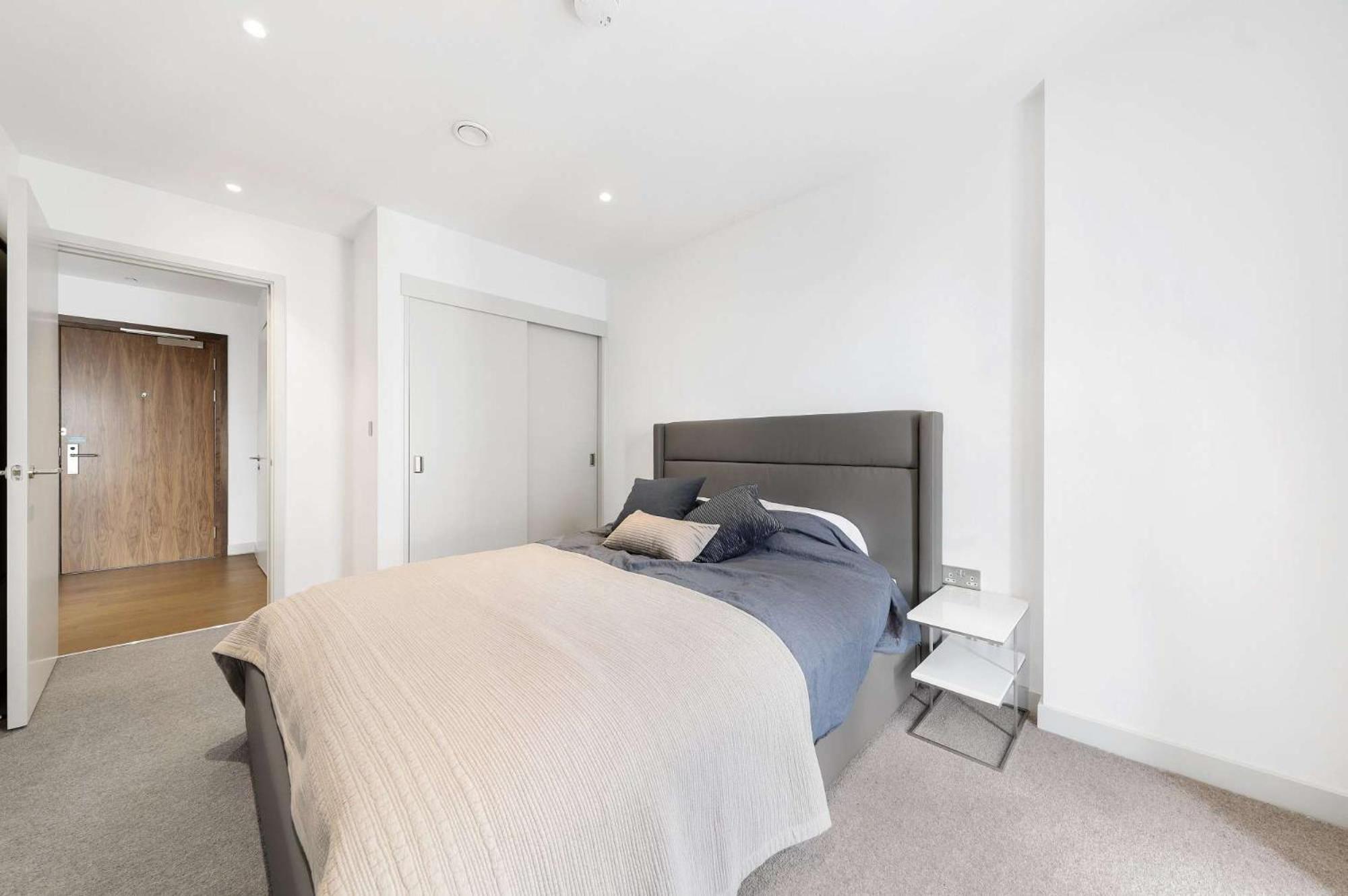 Luxury Modern Flat In